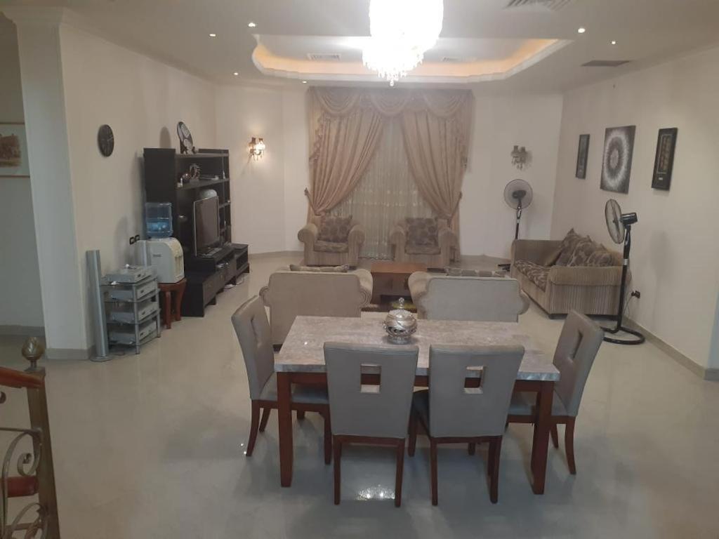 Super luxurious villa with large landscape areas