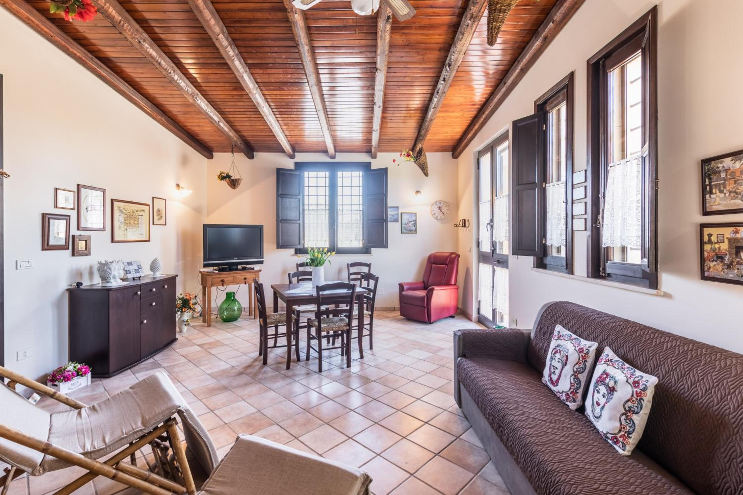 Villa Kalos near the sandy beach, parking & wifi view 5