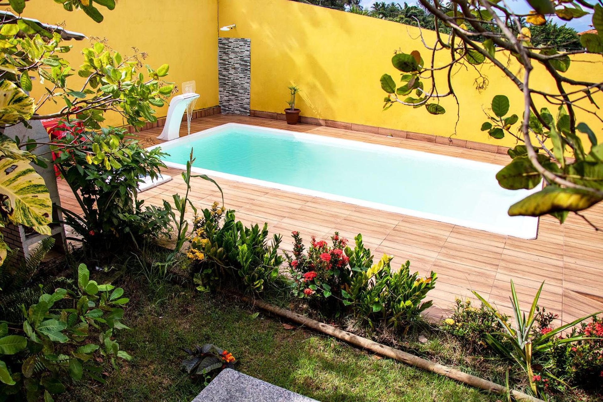 Casa aconchegante com piscina em Camacari BA