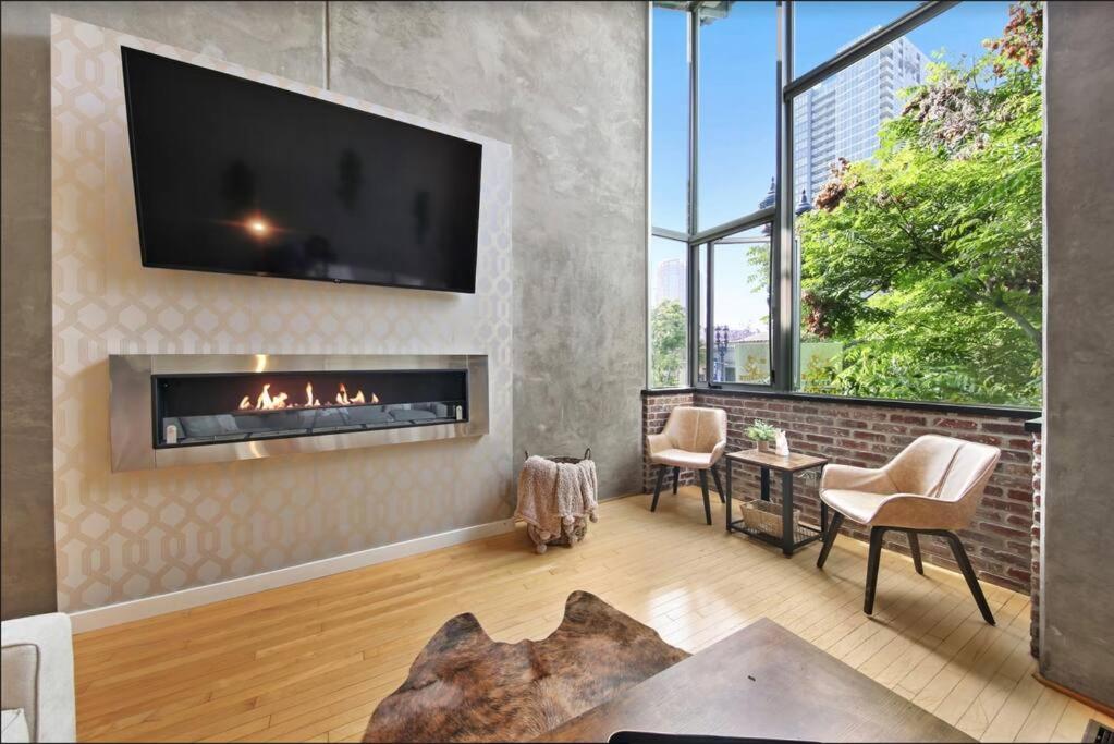 New York Style Penthouse in the heart of the city view 5
