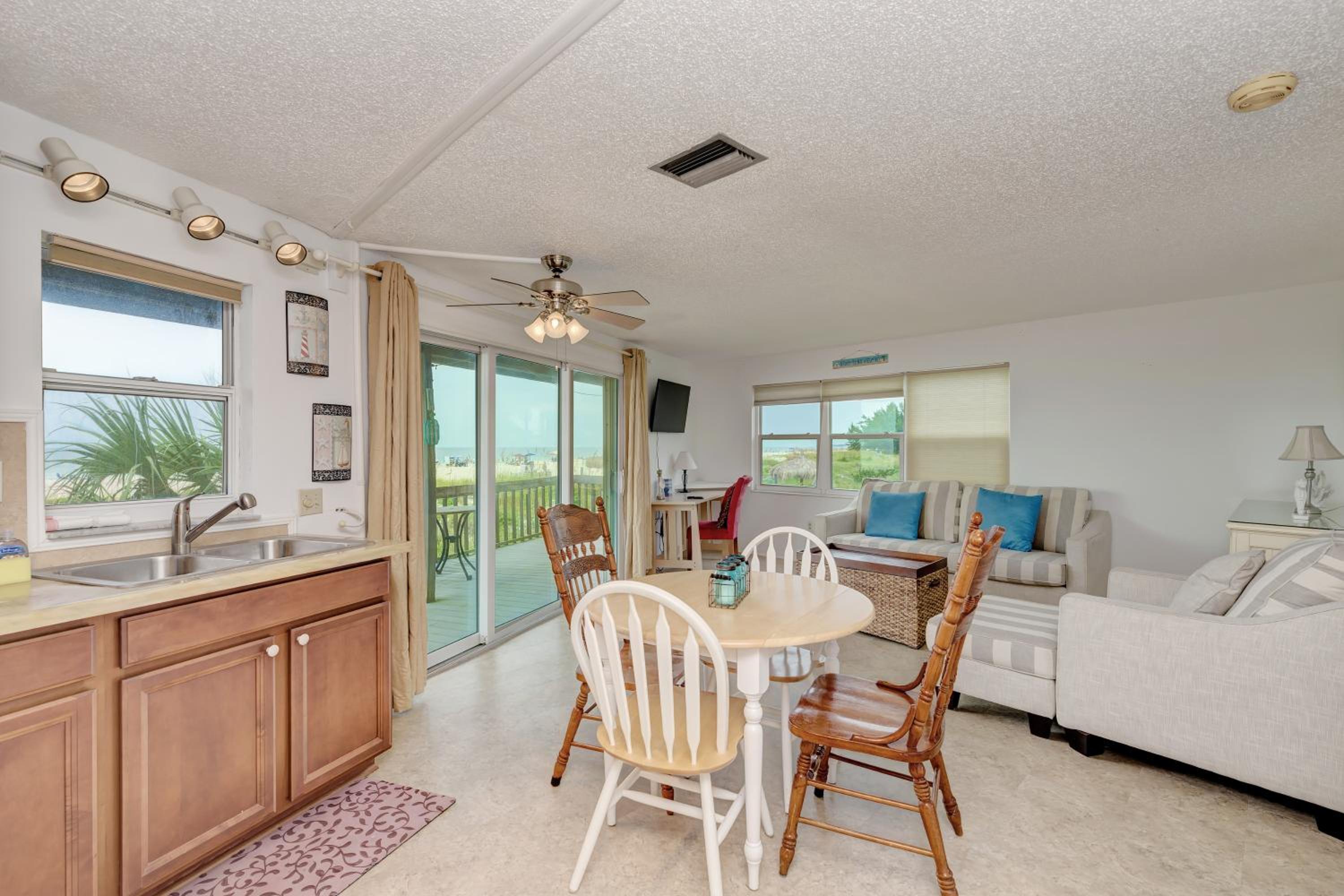 Anna Maria Island Beach Happy-Direct Beach Front-1Br-1Br view 2