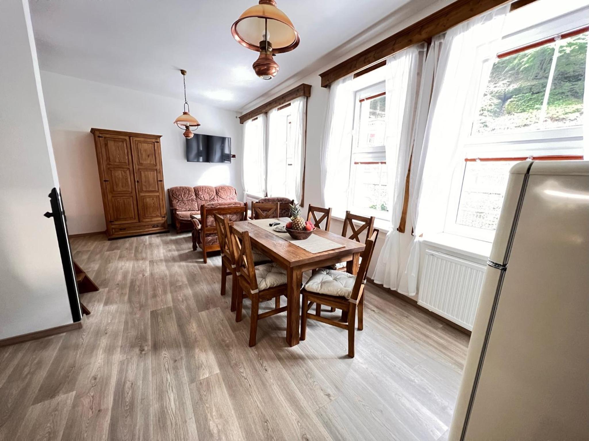 PENSION POD SKALOU