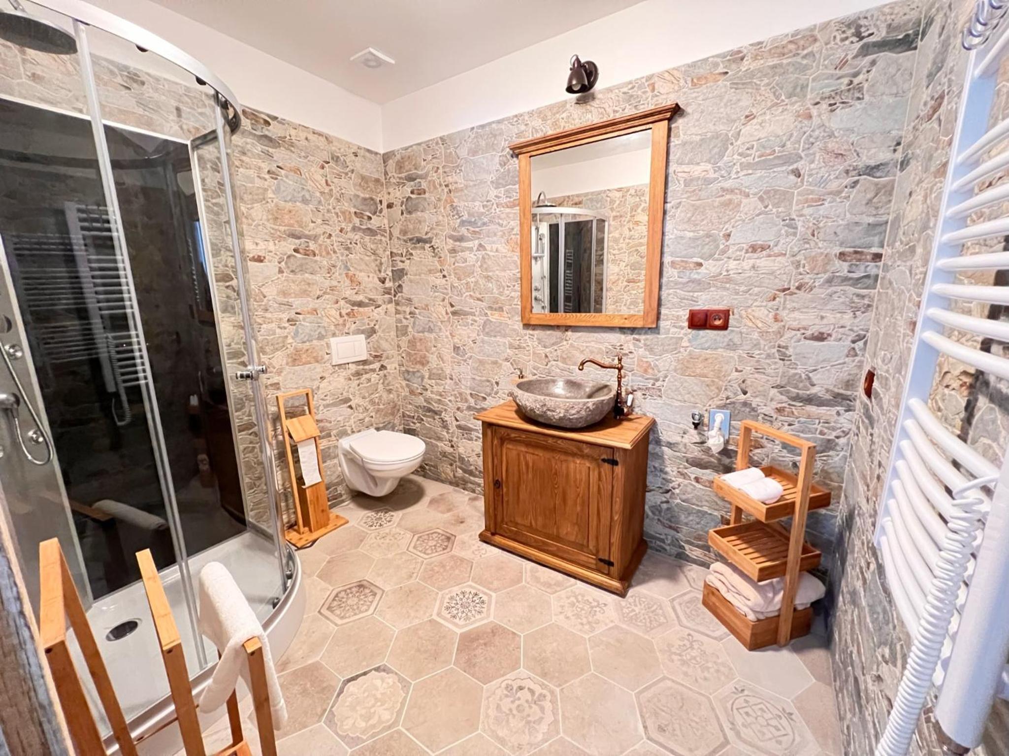 PENSION POD SKALOU