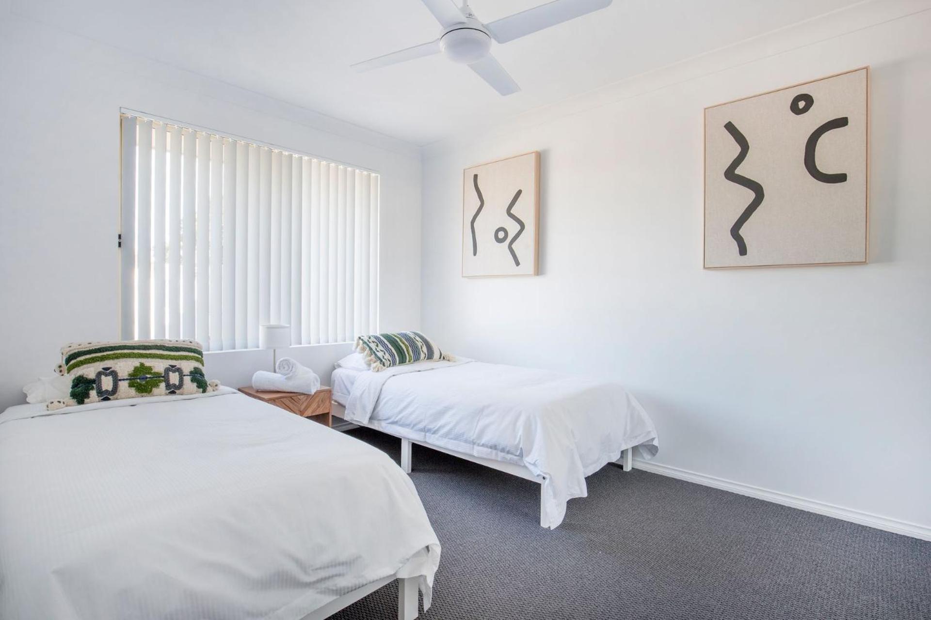 Aquamarine - modern & bright Huskisson townhouse