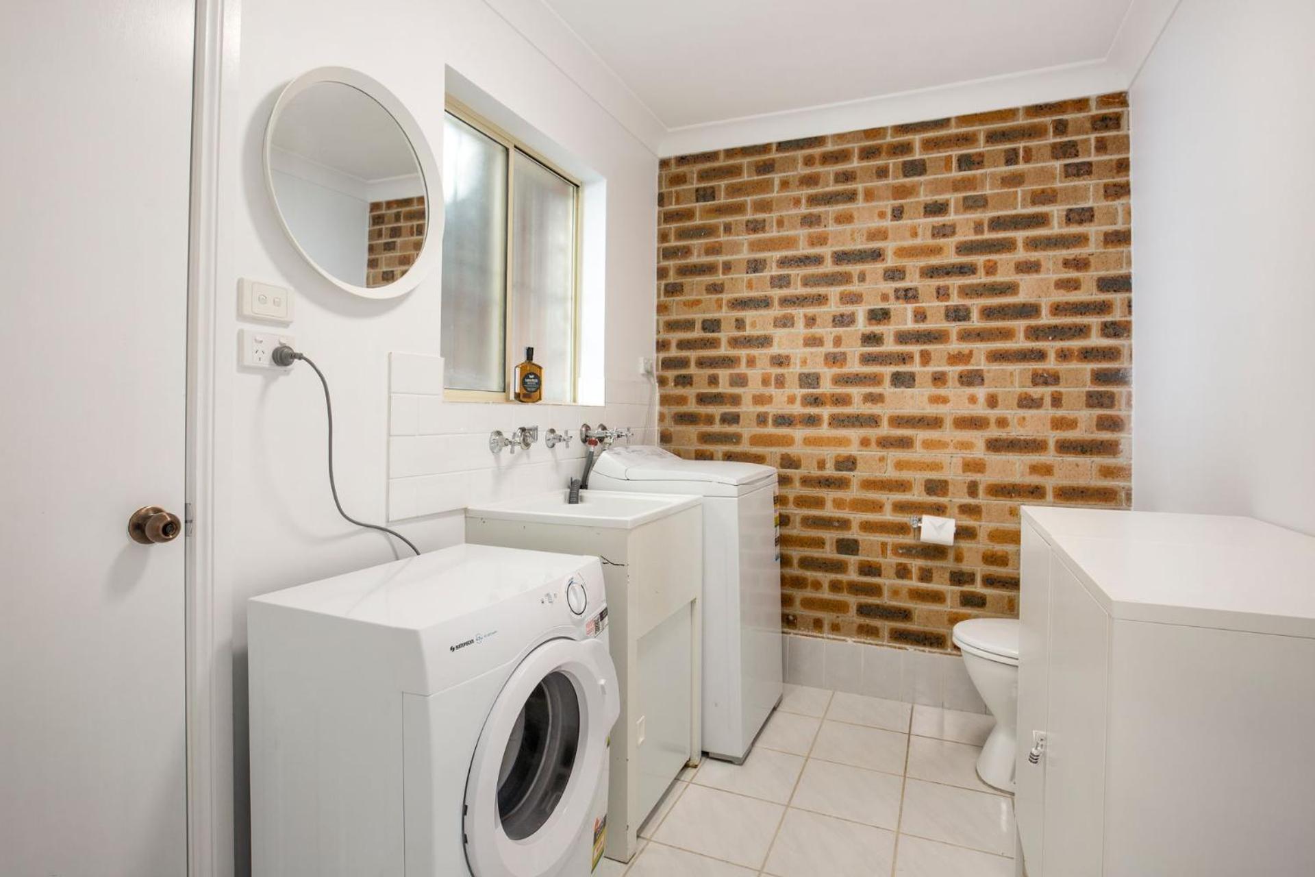 Aquamarine - modern & bright Huskisson townhouse