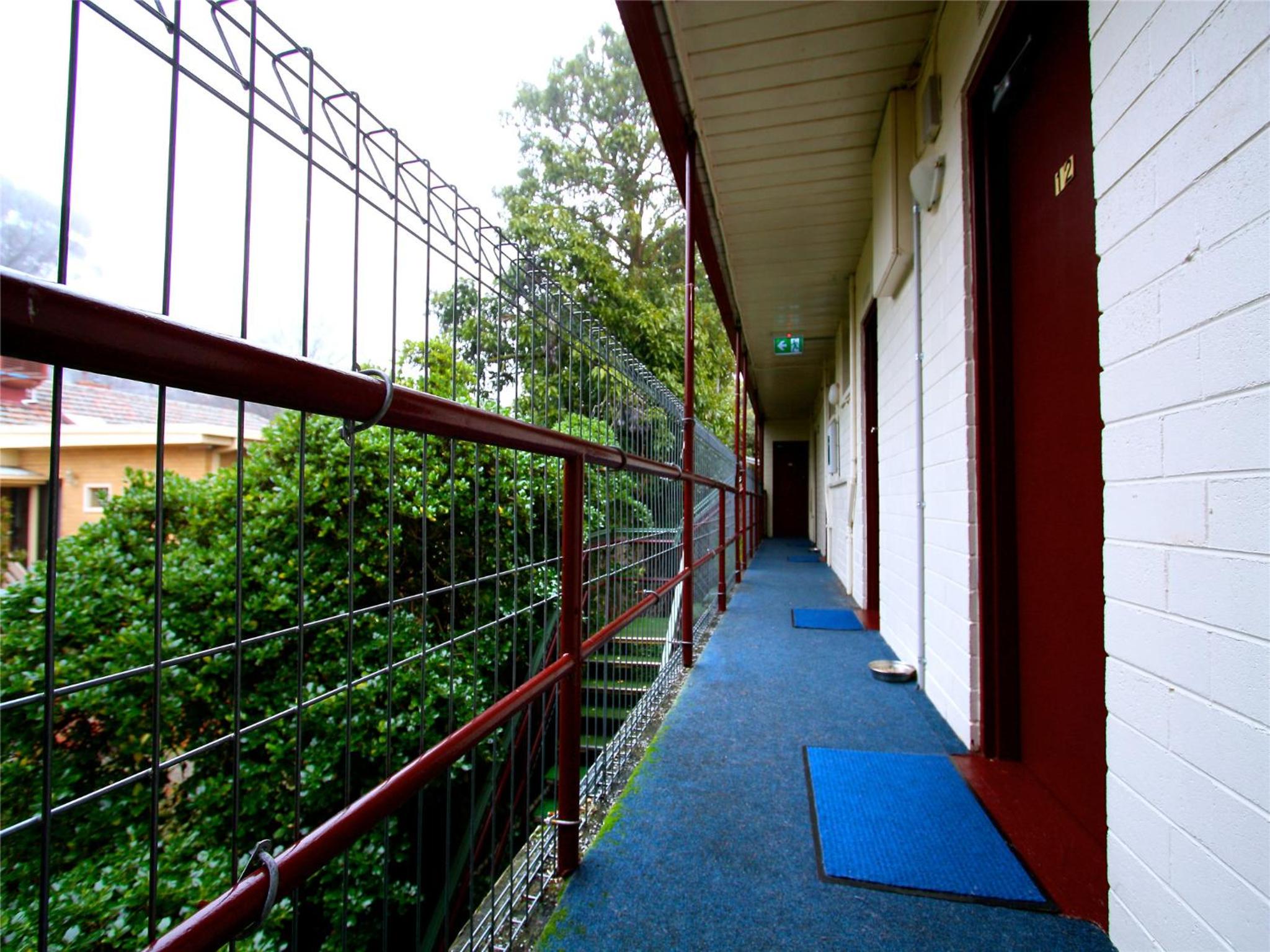Photo 10