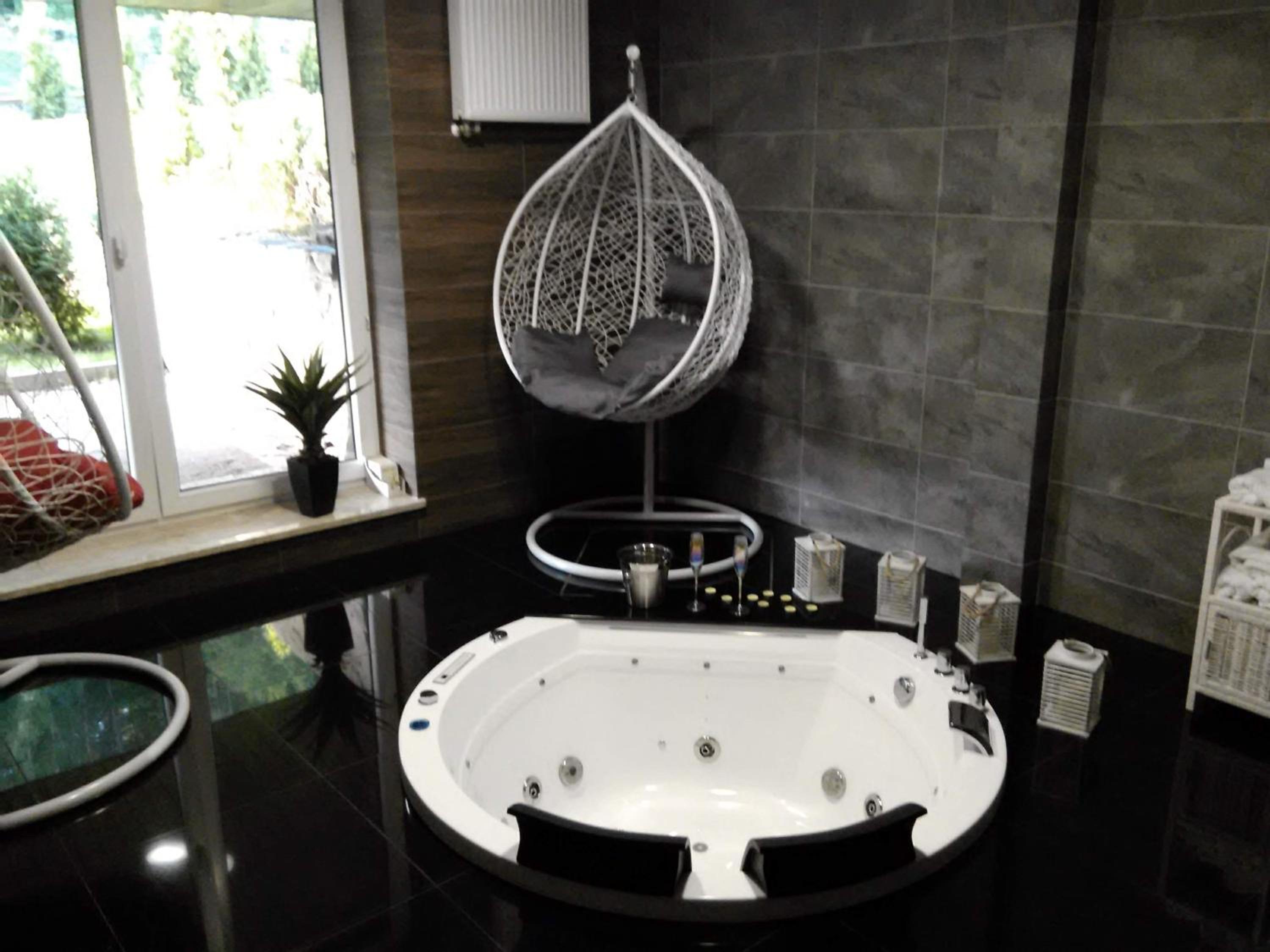 Jacuzzi