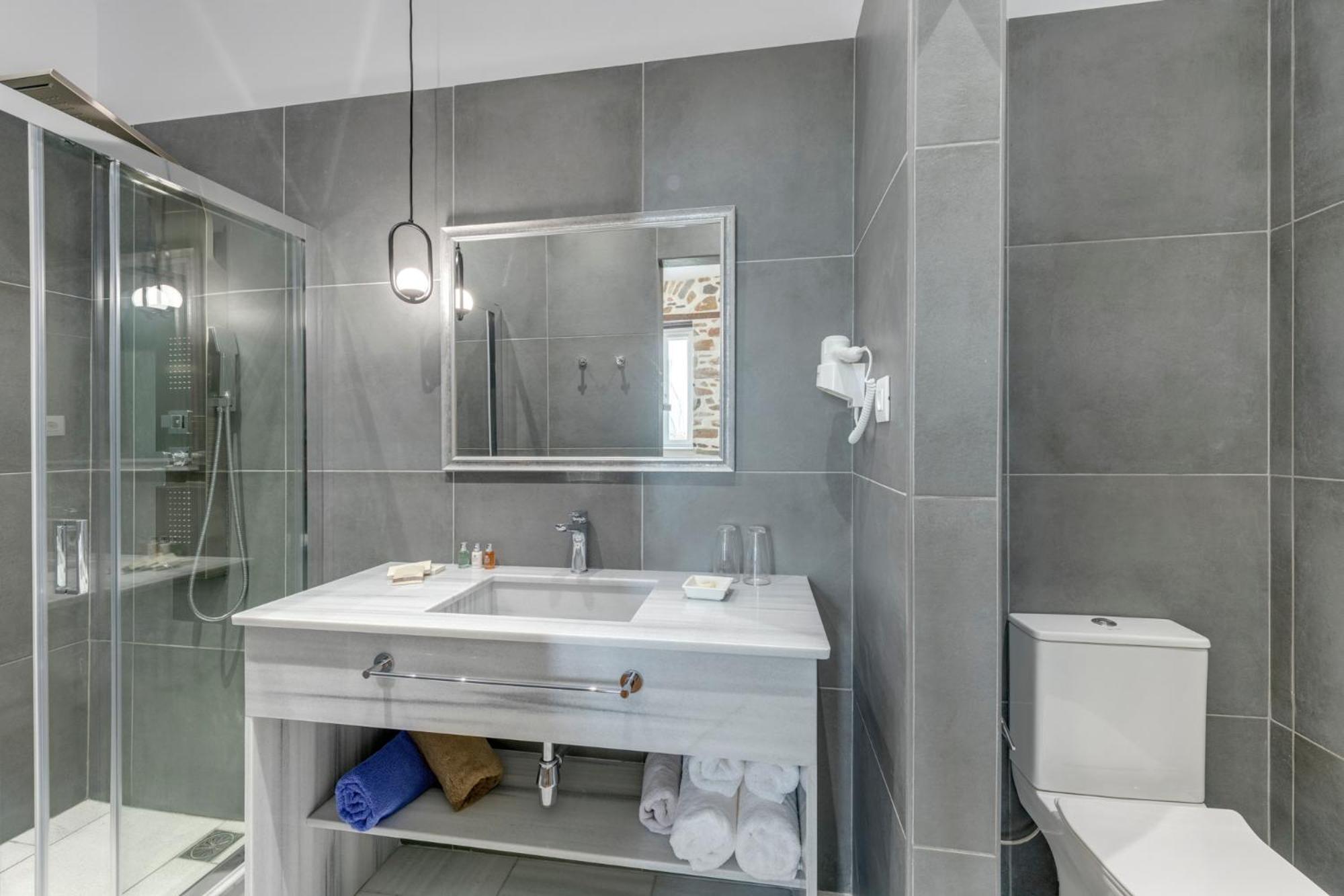 1844 Suites Syros