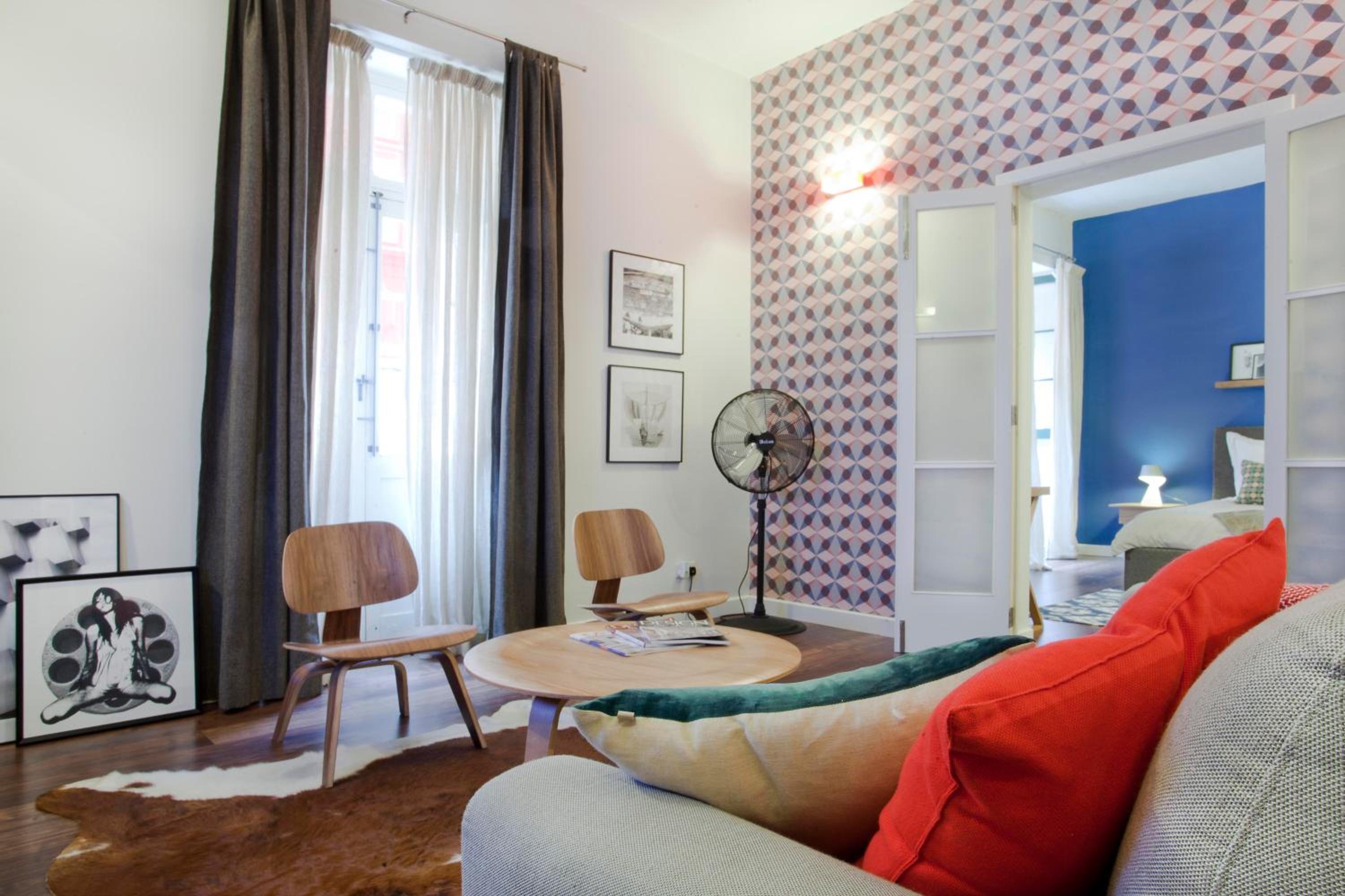 Premium Design Central Suite view 3