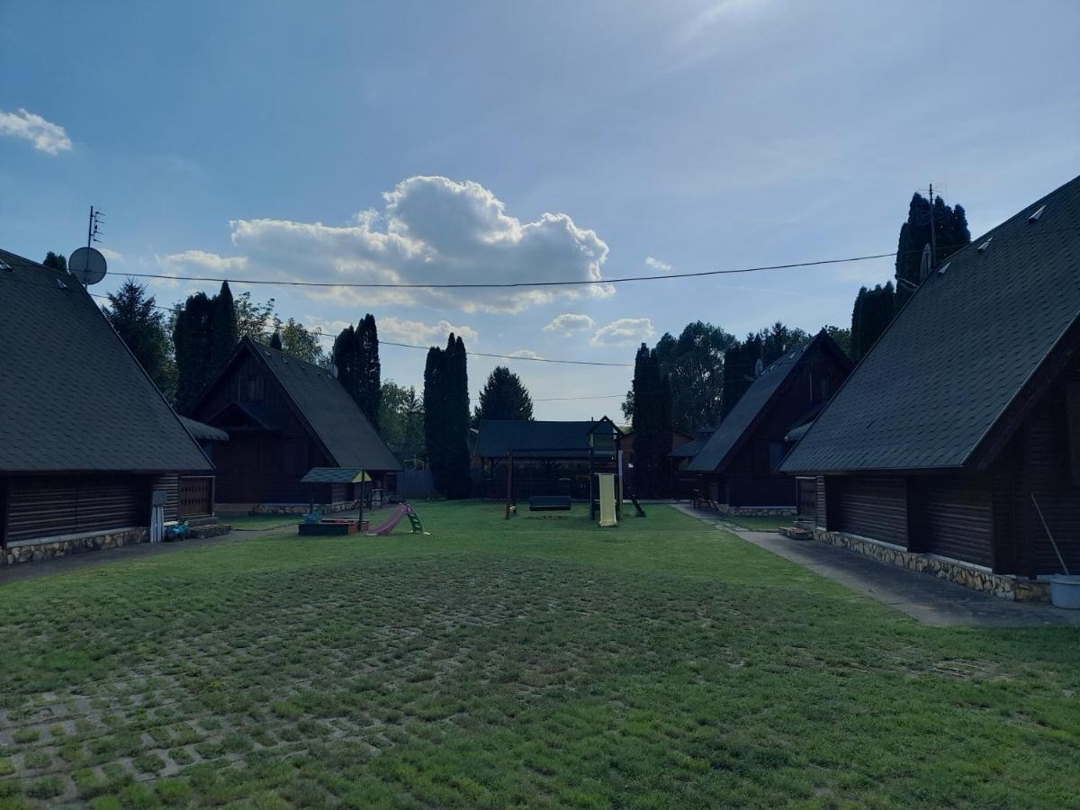 Őzike Apartmanházak view 3