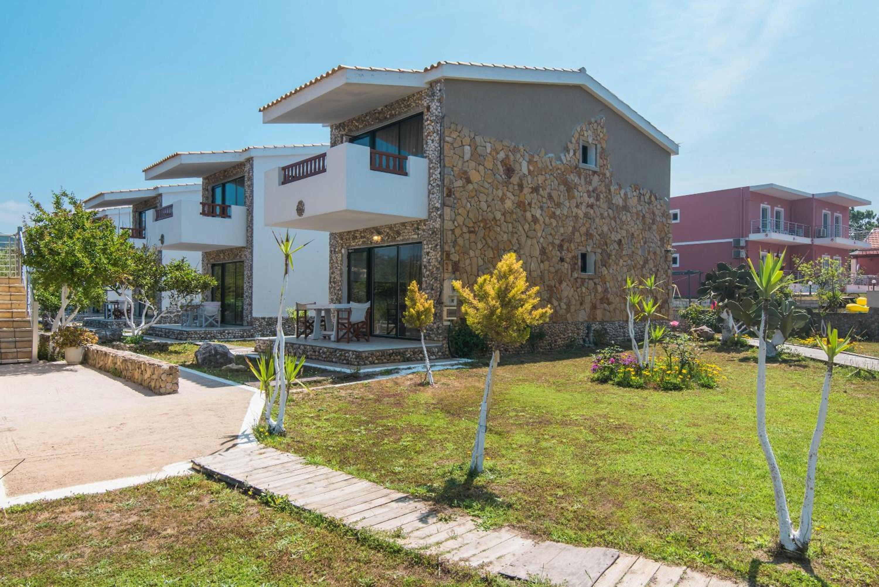 Mirage Arillas Studio Type A10 view 2