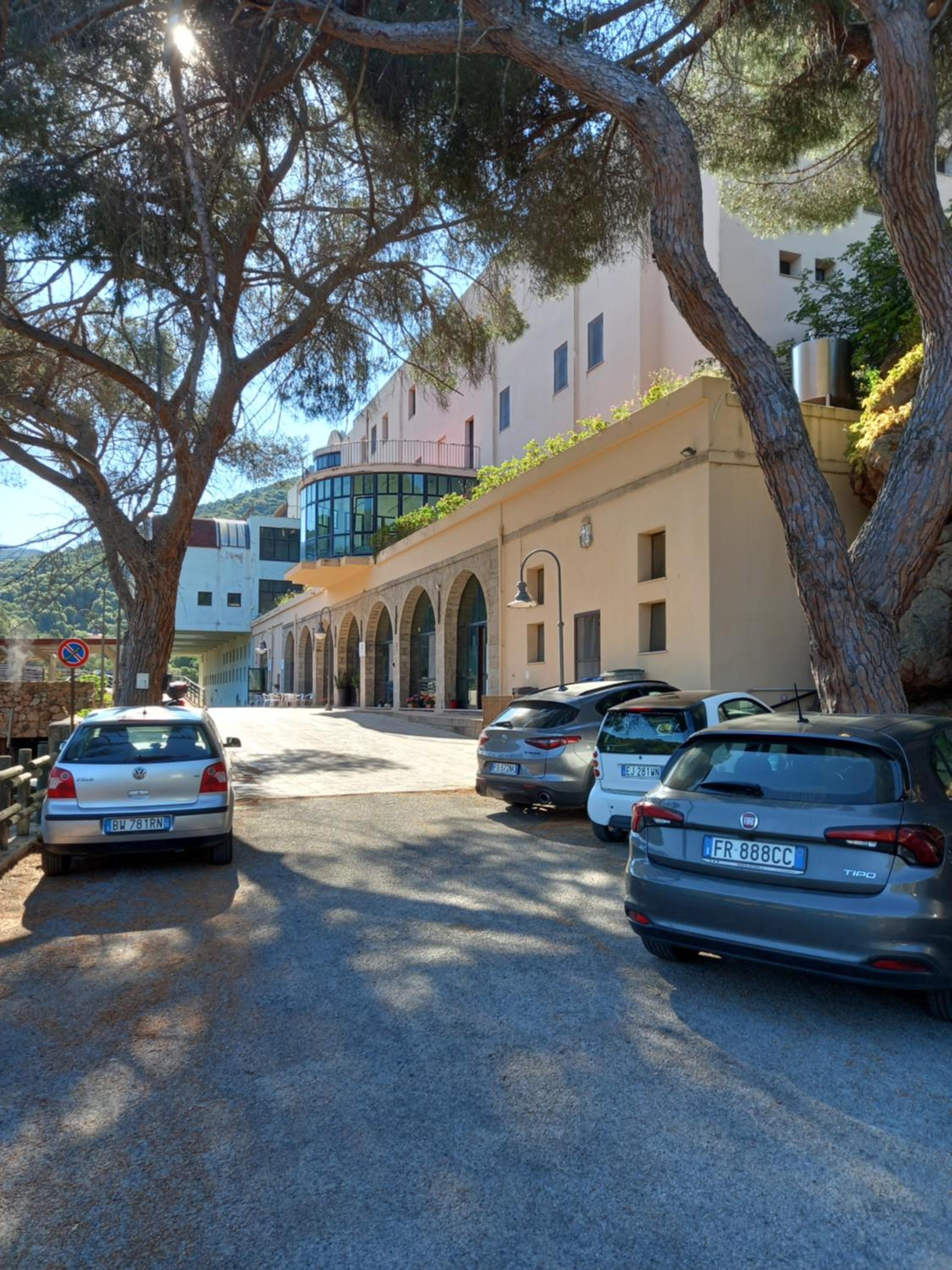 Grazioso appartamento bilocale al primo piano 3 posti letto con terrazzino. Piscina condominiale view 2