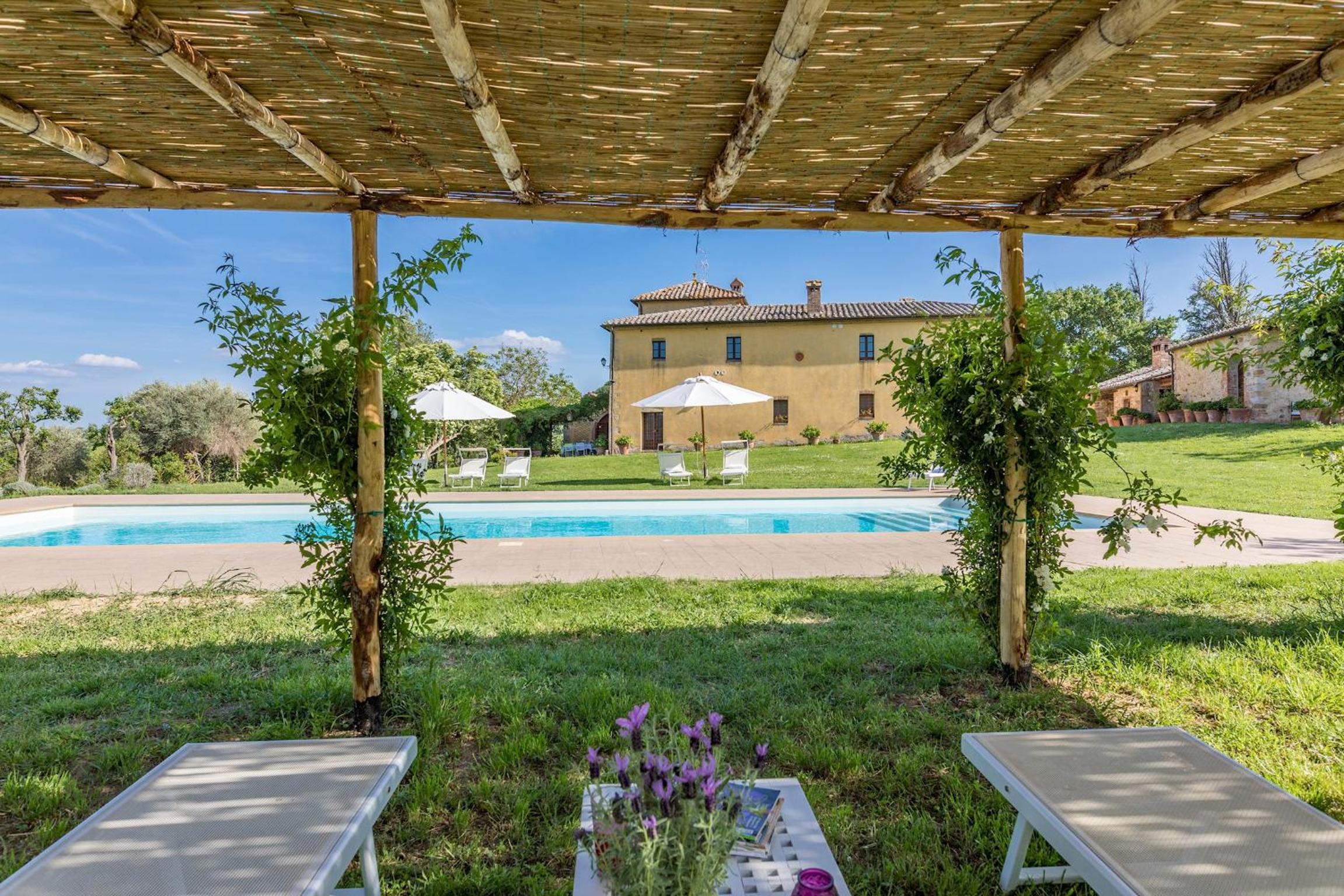 PODERE PRATOVECCHIO 14&2, Emma Villas view 4
