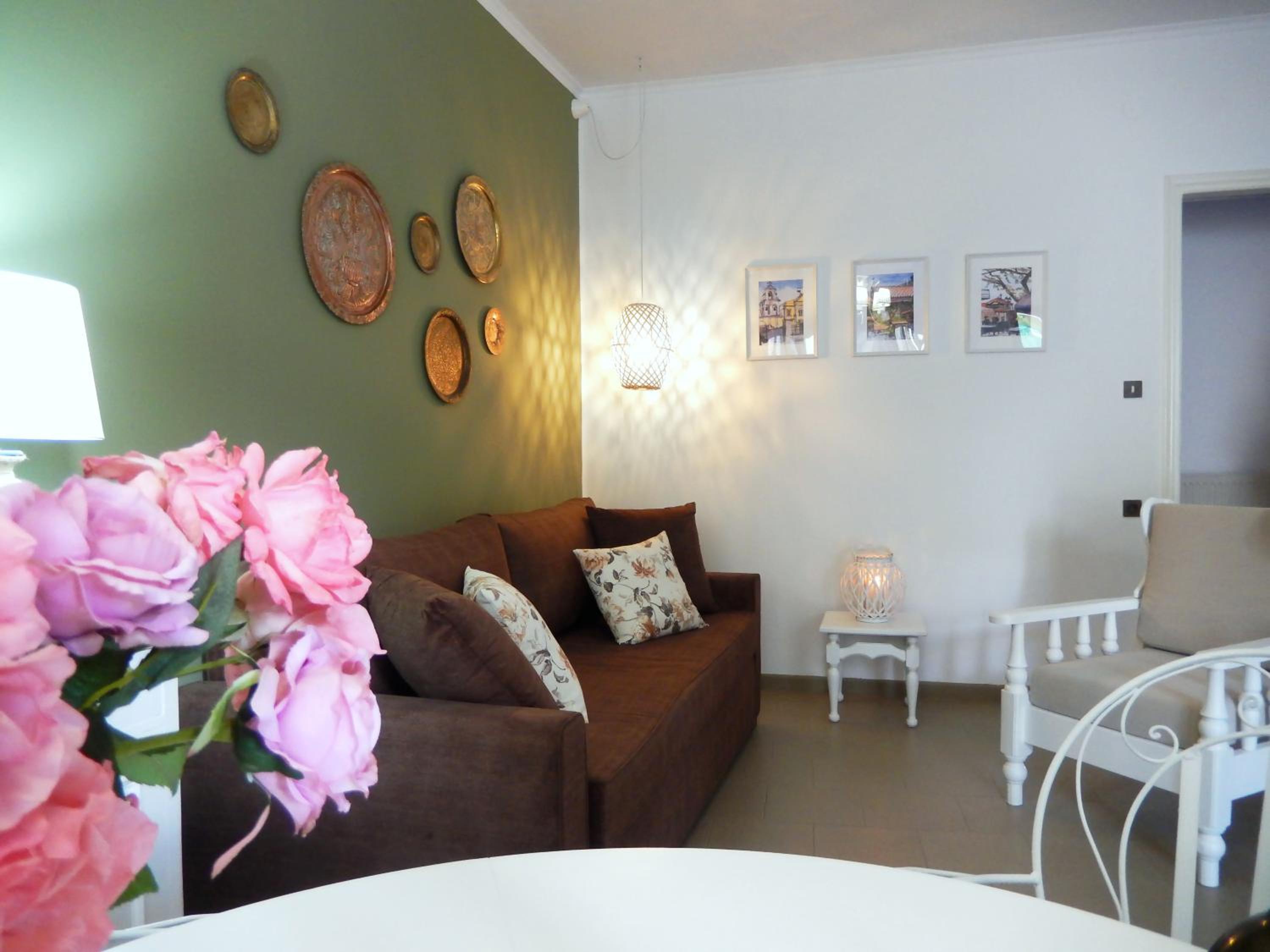 Portico Cozy Home view 3