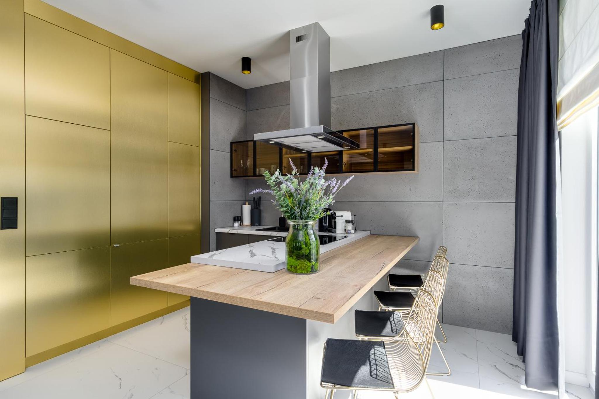 EL Apartments - Izar view 3