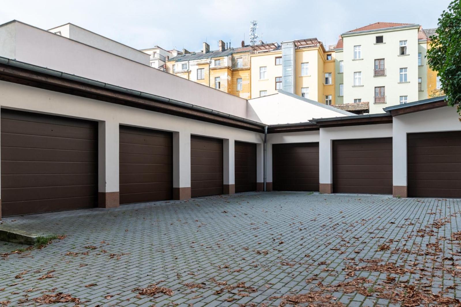 Designed apartment next to Vaclav square with terrace and private garage