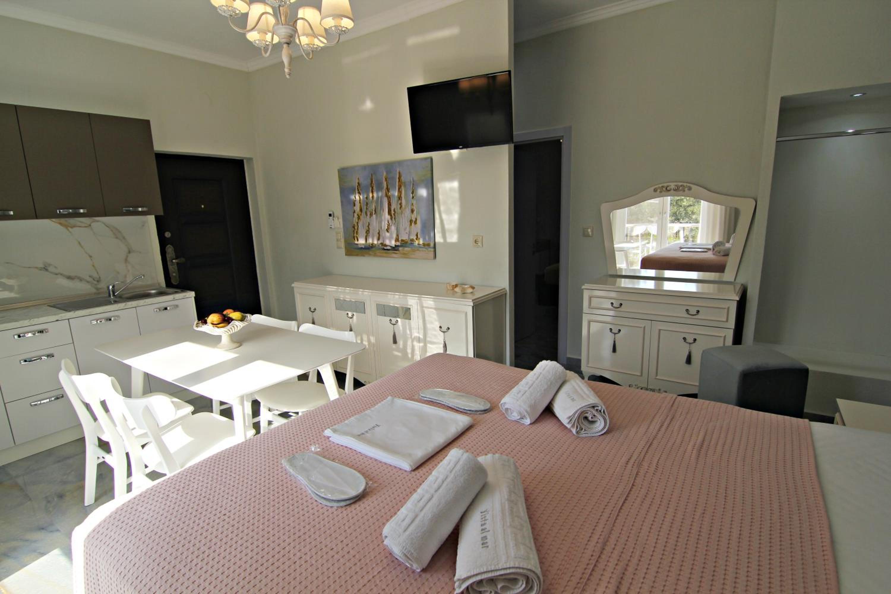 Olga's Suite Al Mar view 5