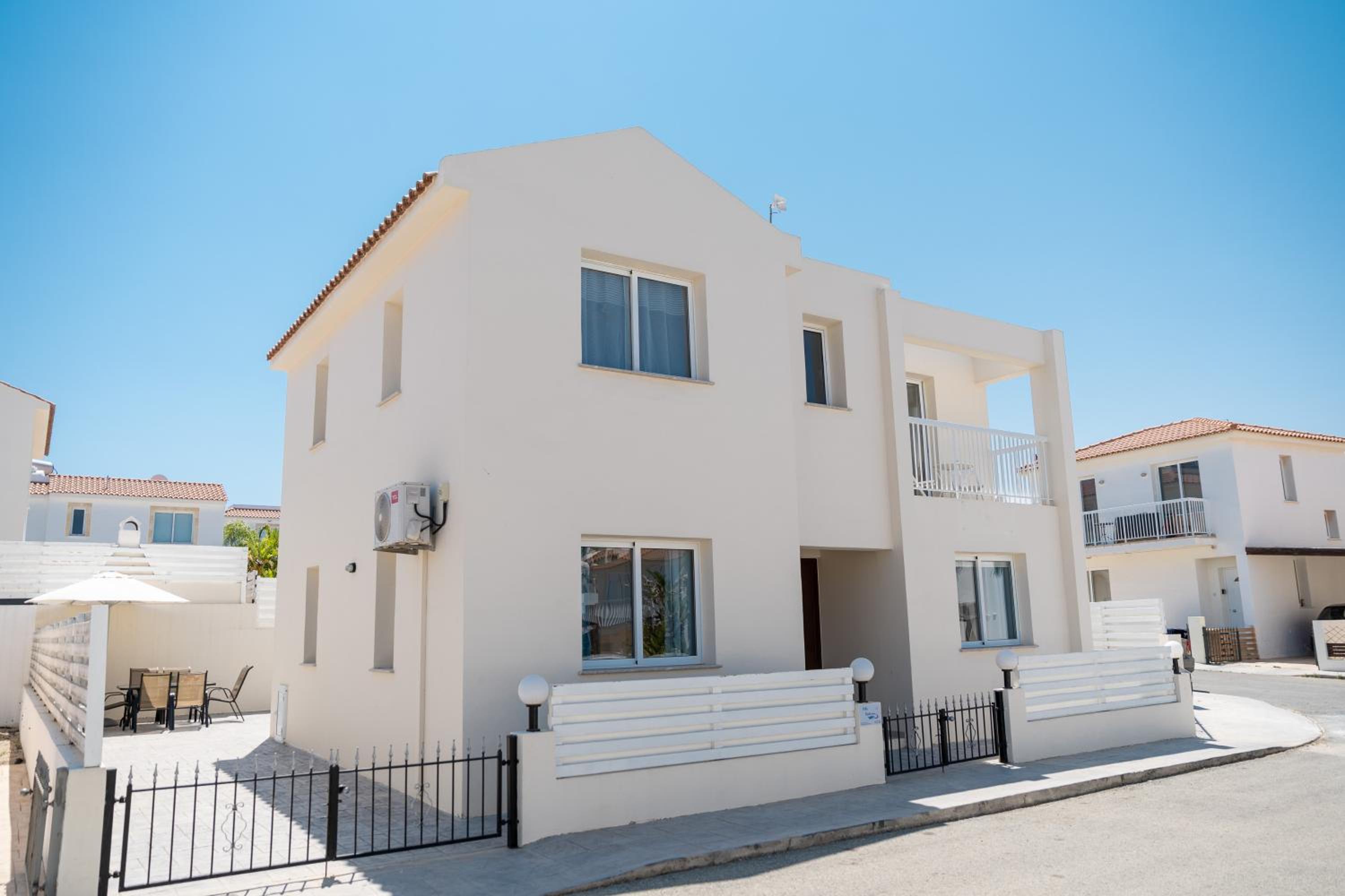 Dafni Villa Ekaterina 3 bdrm view 2