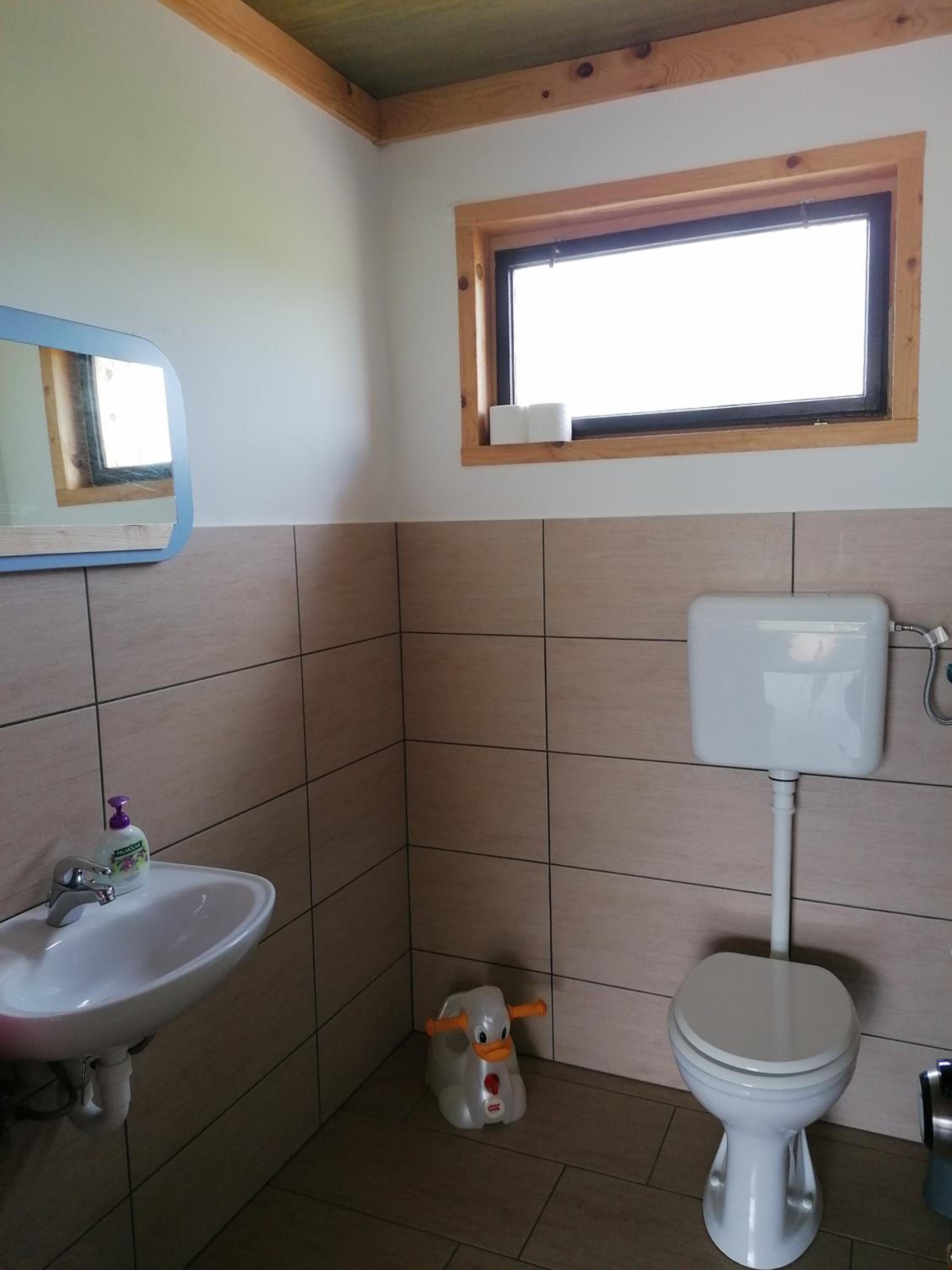 GLAMPING HOUSE RANČ LUŽE view 2