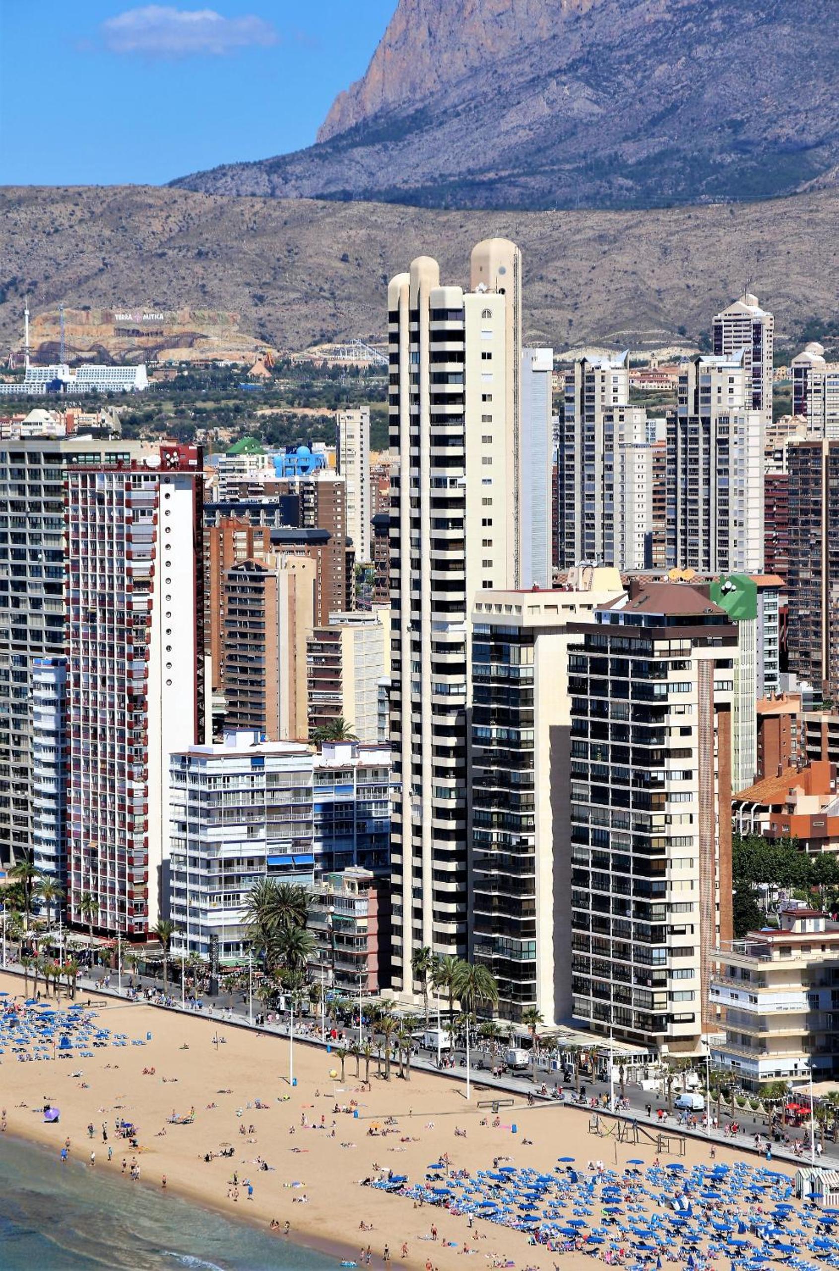 Torre Levante 22C view 4