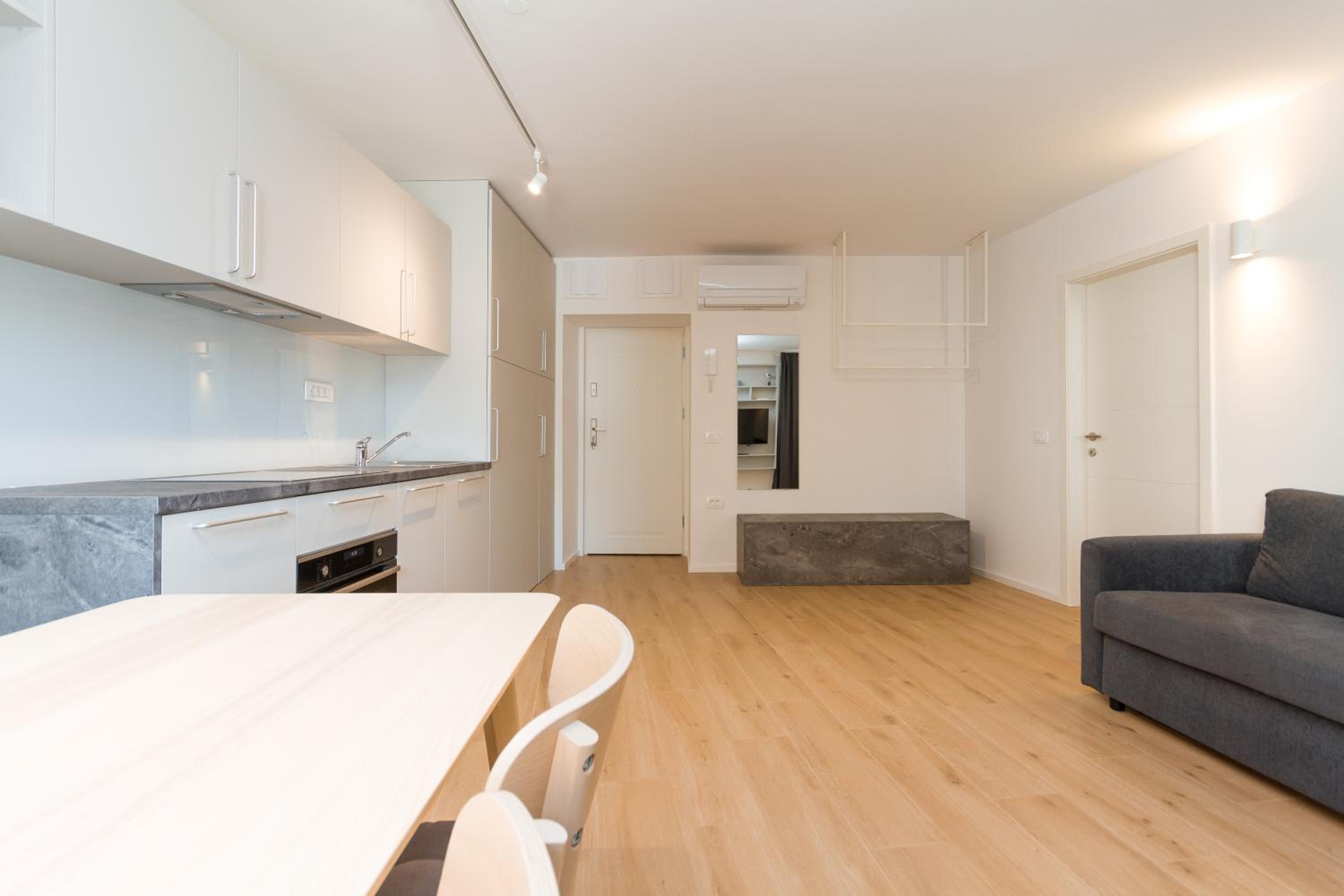 Premium Tartini Apartment 2 by Locap Group view 3