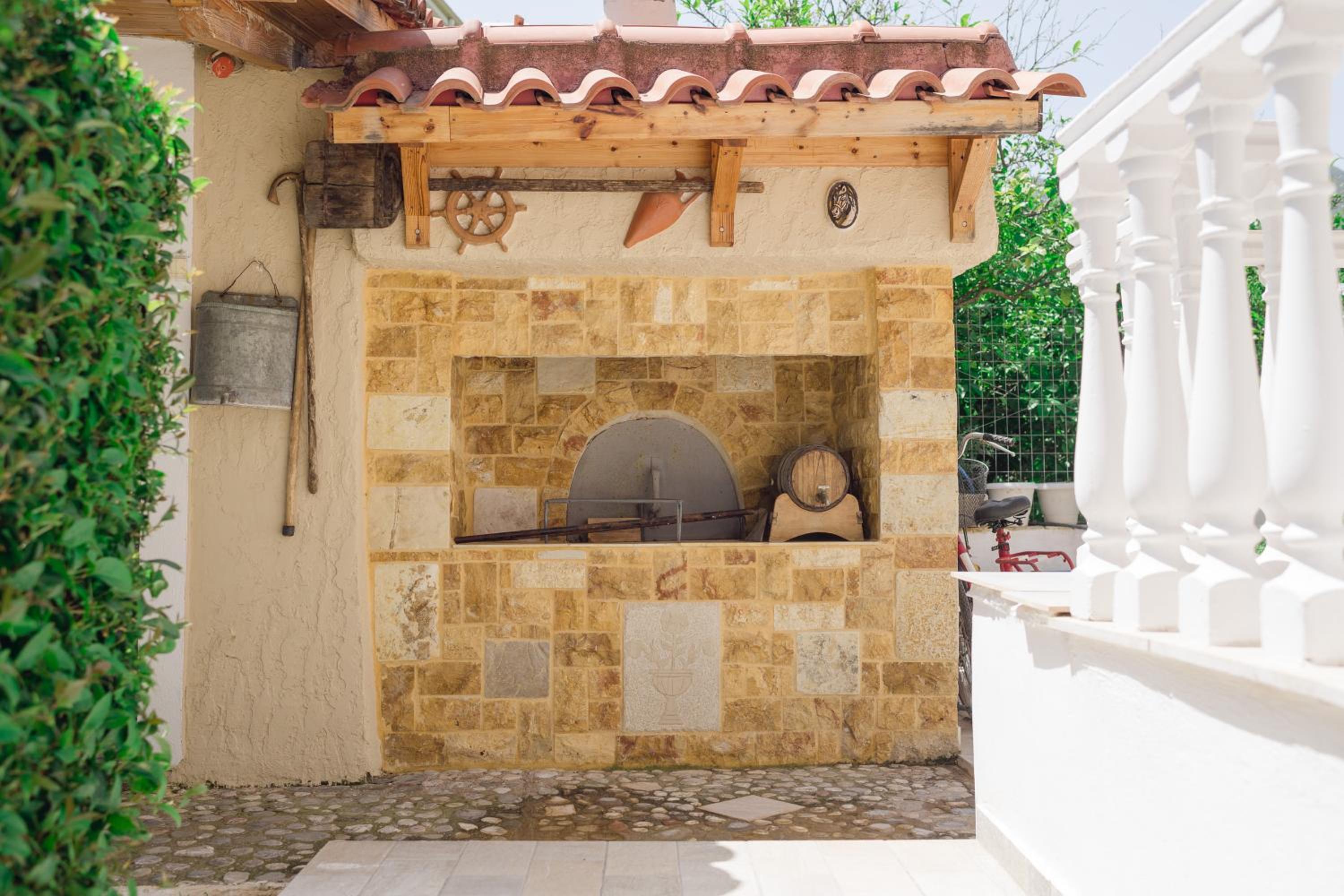 SPYROS APARTMENT