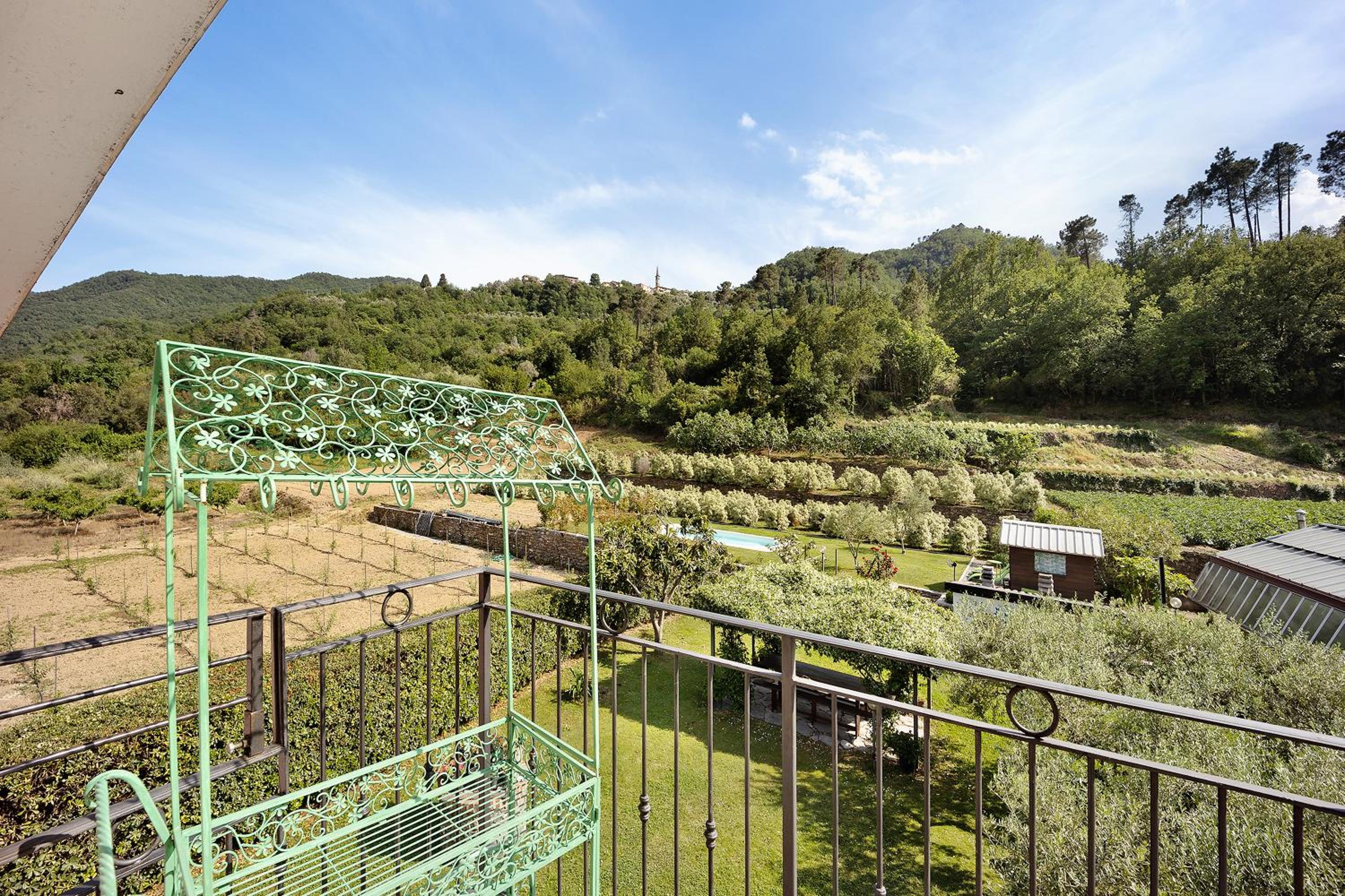 Mansarda Albero Verde con Piscina view 4