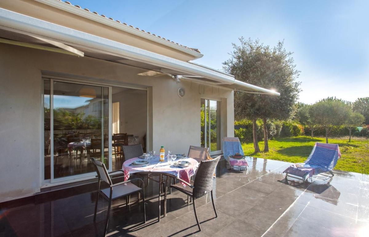 Villa close to the sea view 4