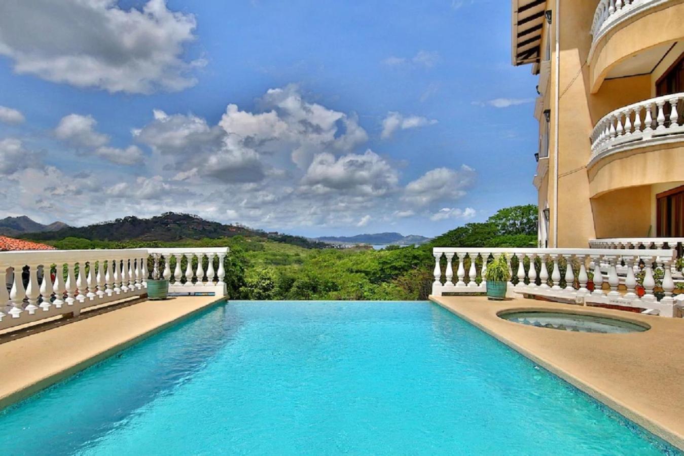 Playa Flamingo penthouse with pacific sunset views - Flamingo Rose Vista