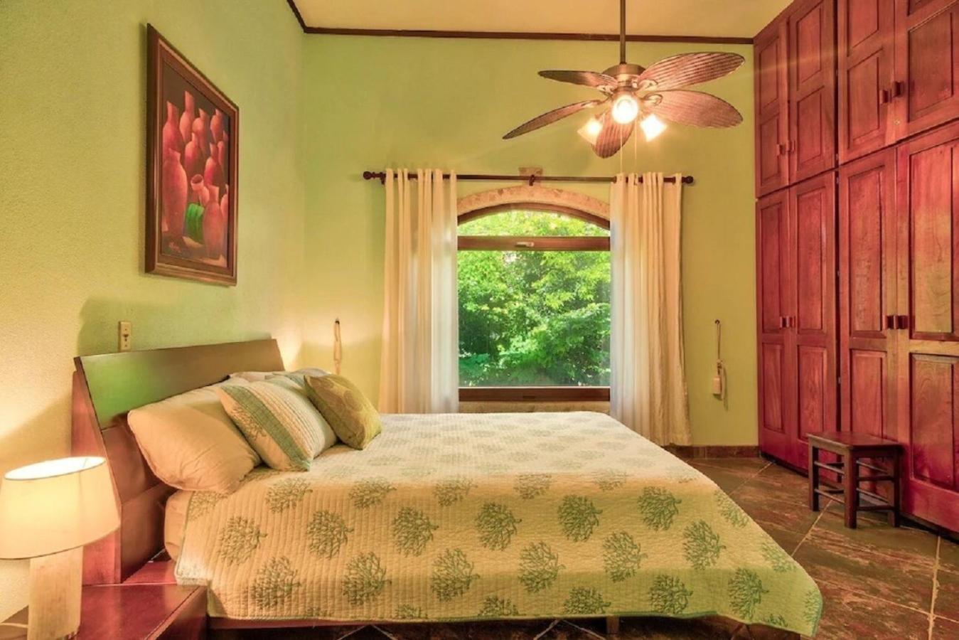 Playa Flamingo penthouse with pacific sunset views - Flamingo Rose Vista