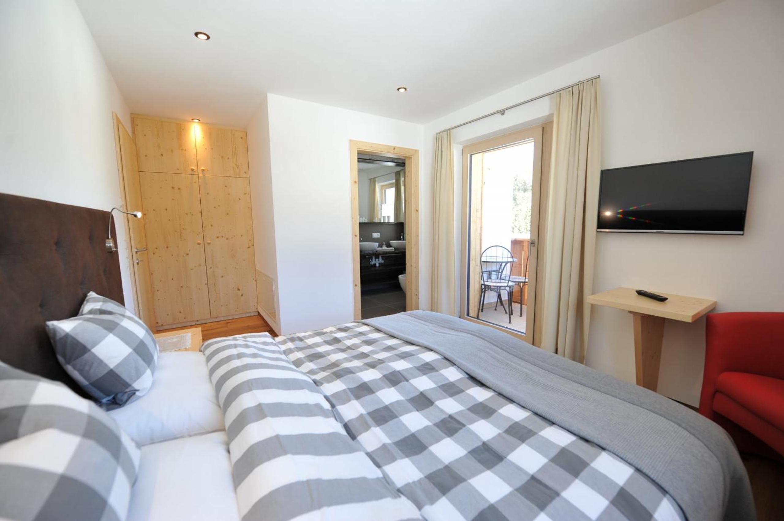Apartments Cesa Leni