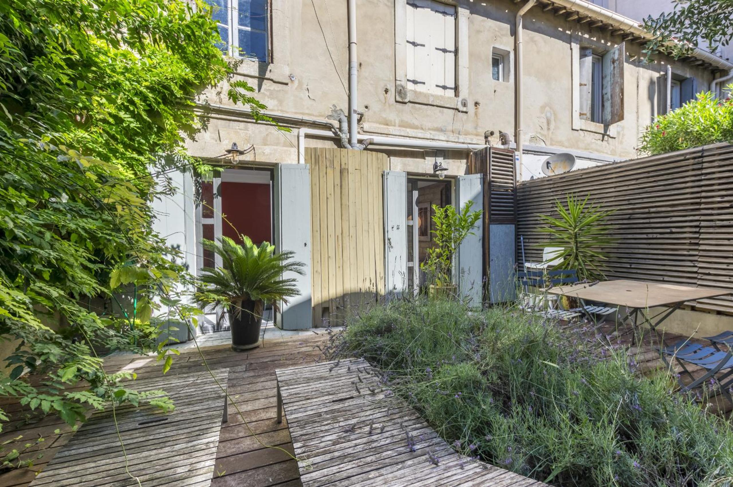 Un Jardin dans la ville - Premiere conciergerie