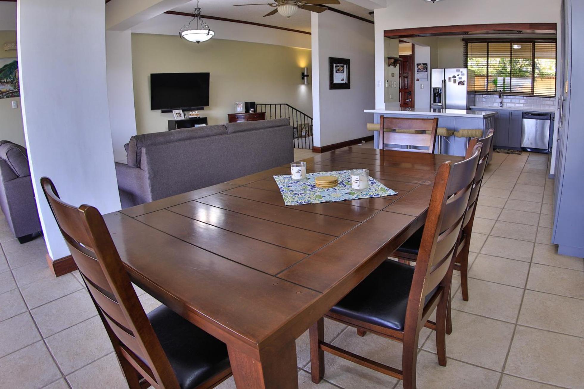 Presidential Suites 4 - Spacious condo in the heart of Flamingo, sleeps 6