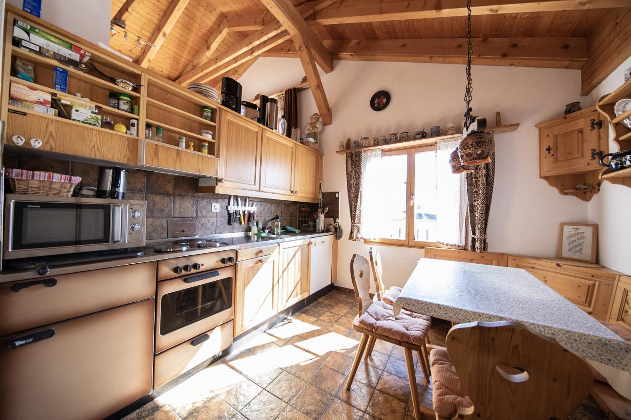 Cozy family chalet with fireplace