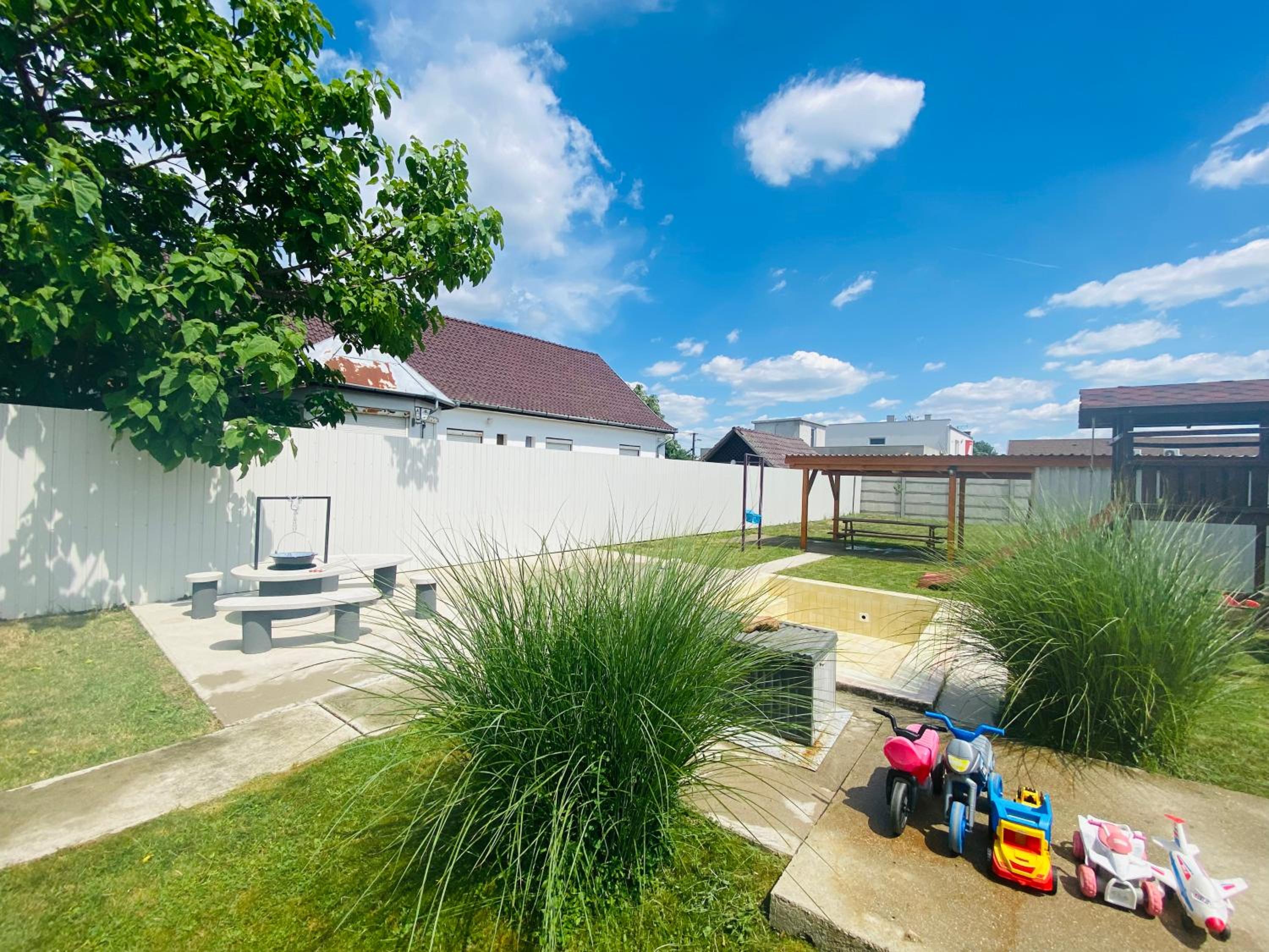 Pandora Pool Apartman