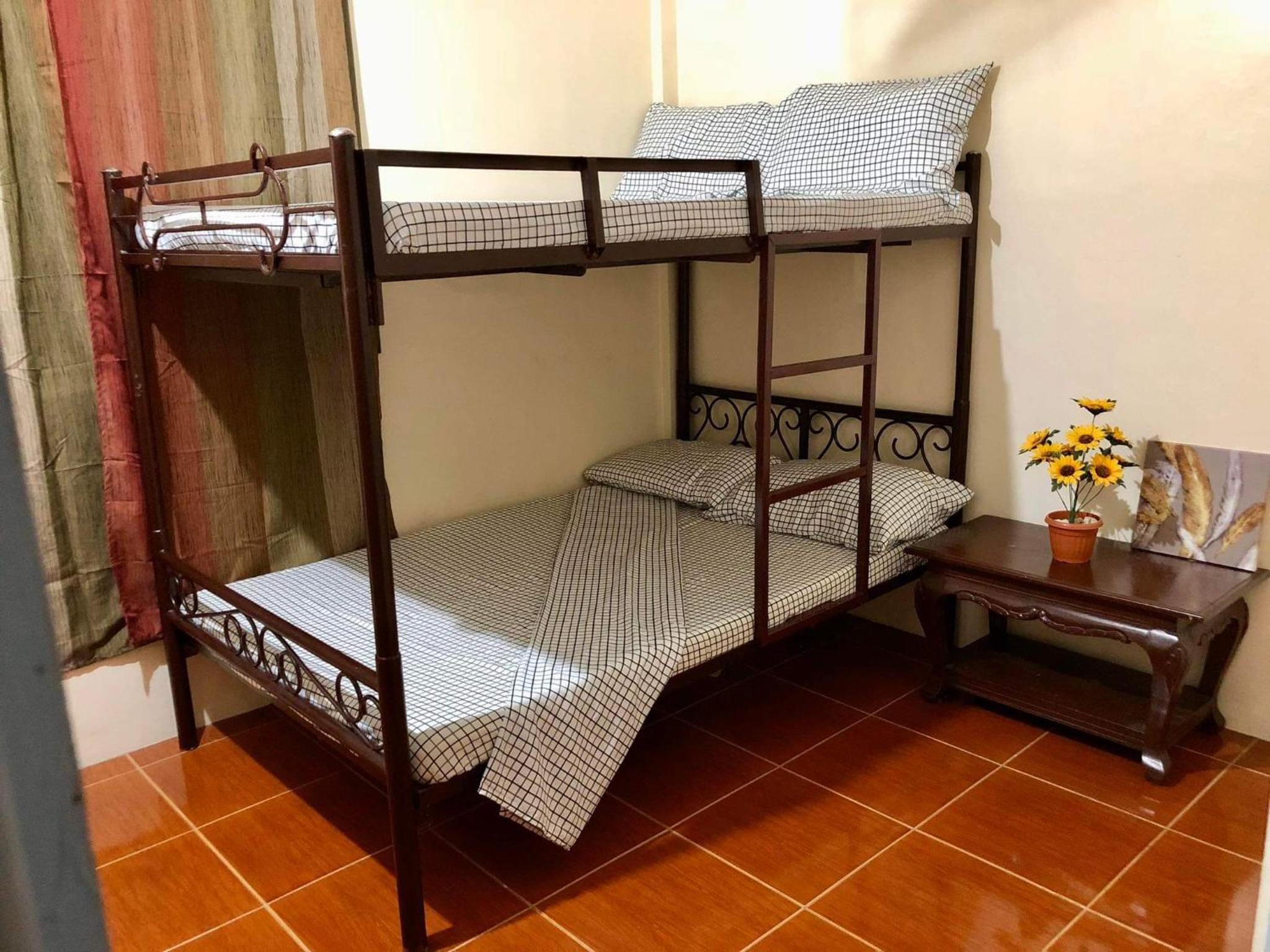 15pax-2 minutes to Vigan-RoseandFer Transient-2 Bedroom House view 5