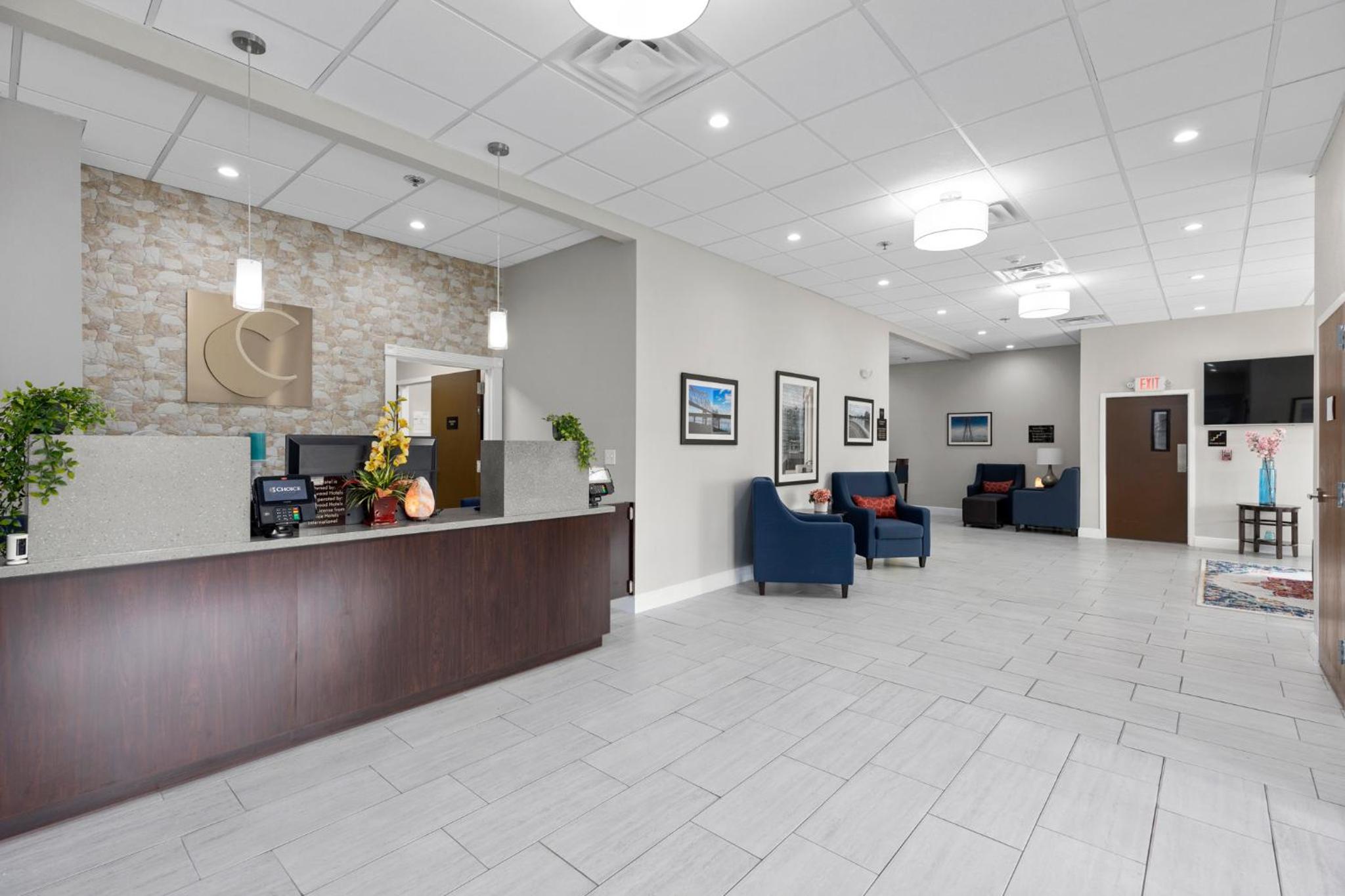 Comfort Inn  Suites St Louis-Hazelwood - Property Image 1