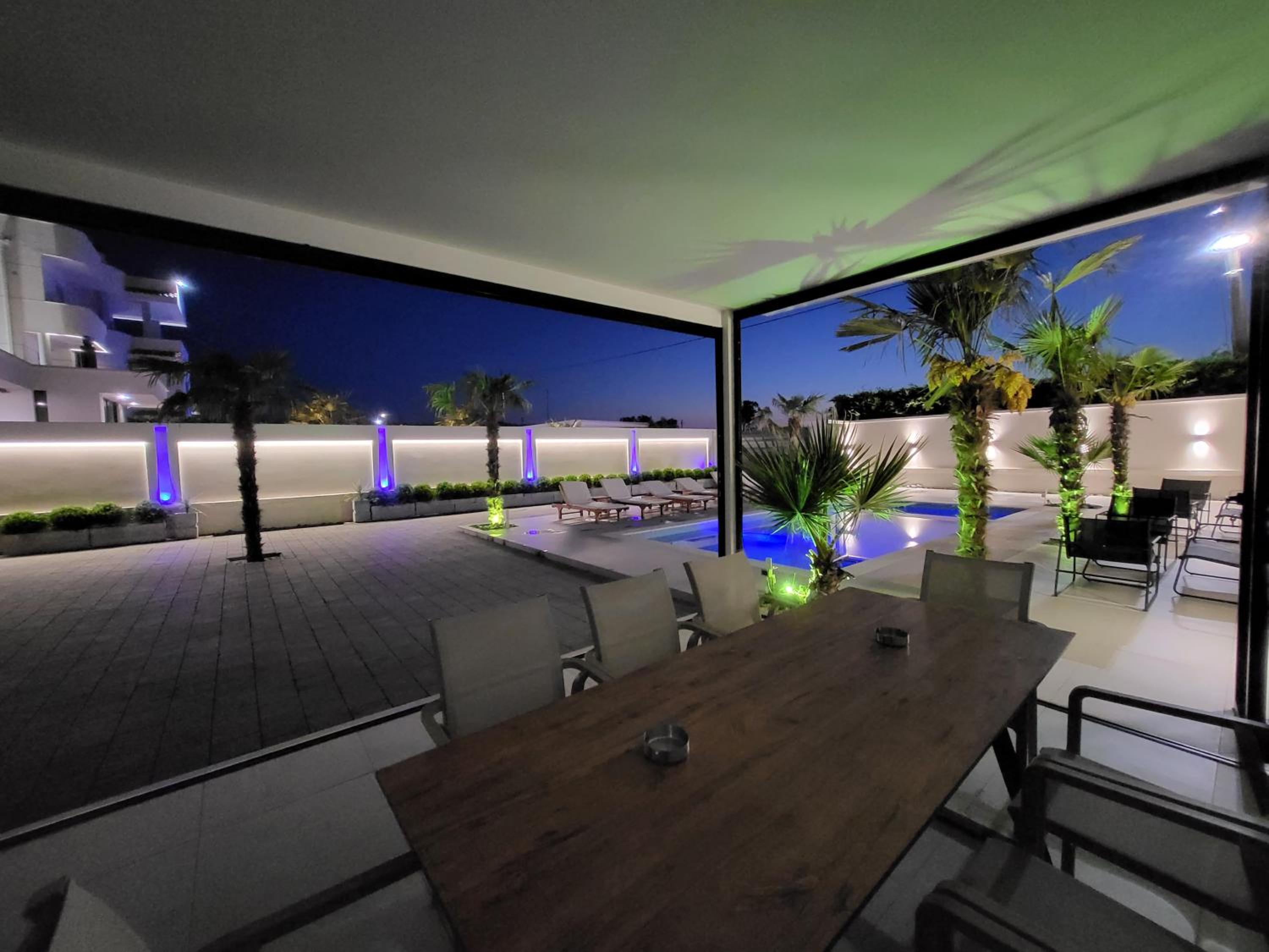 Isea Wood Villa