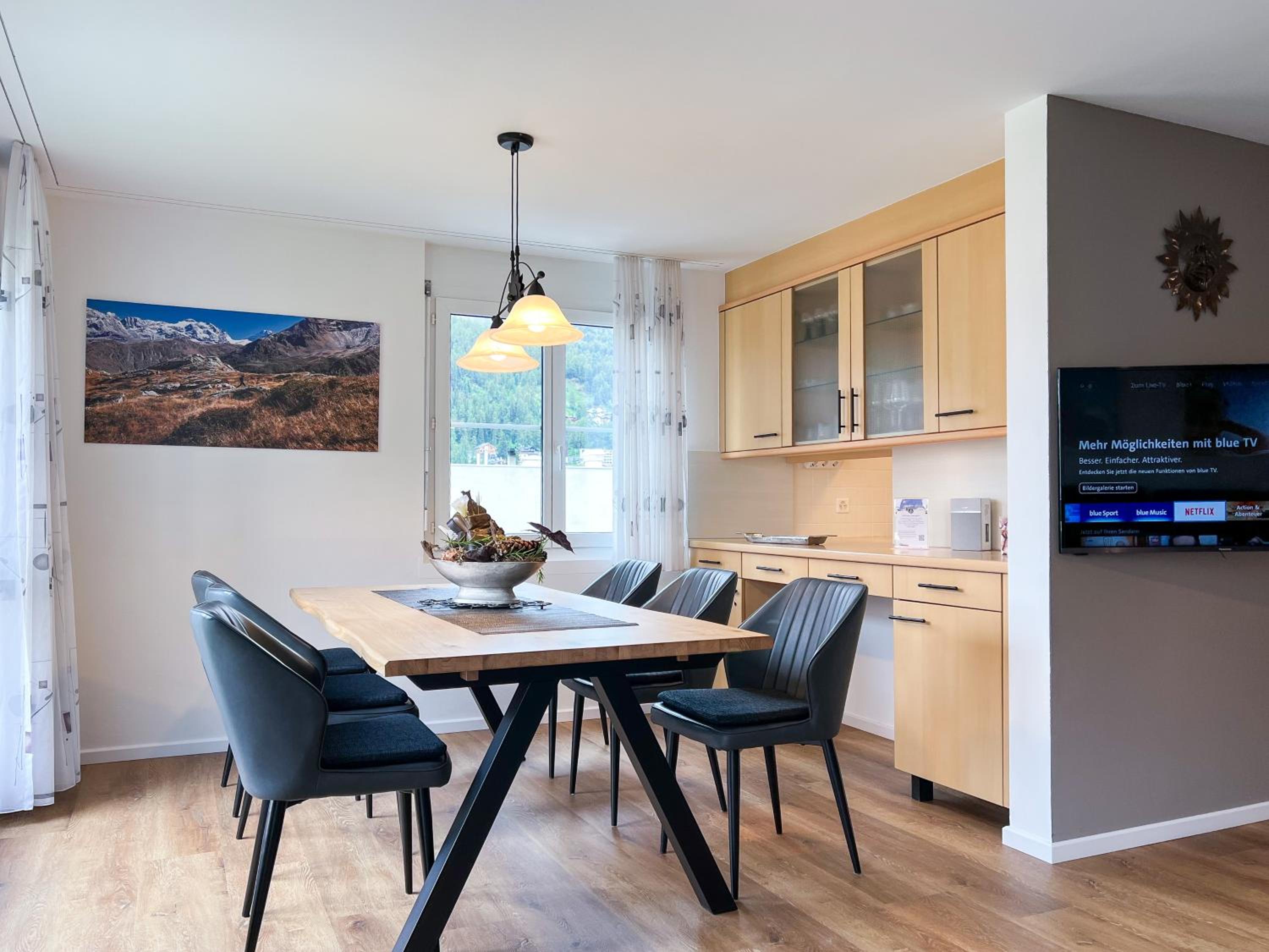 swissme - 100qm - Balkon - 2 Bäder - Parkplatz - Fußbodenheizung