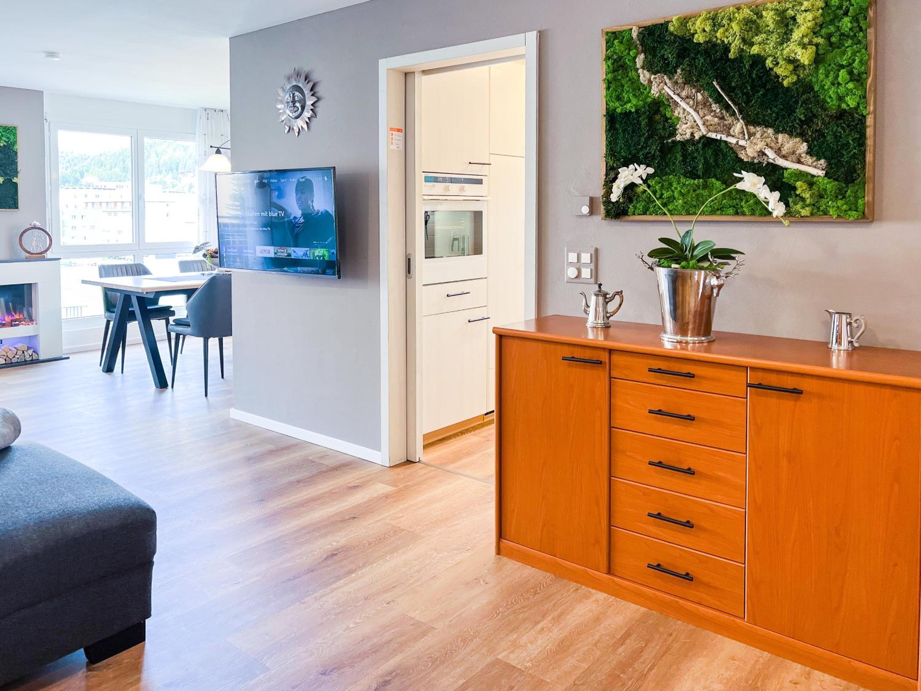 swissme - 100qm - Balkon - 2 Bäder - Parkplatz - Fußbodenheizung