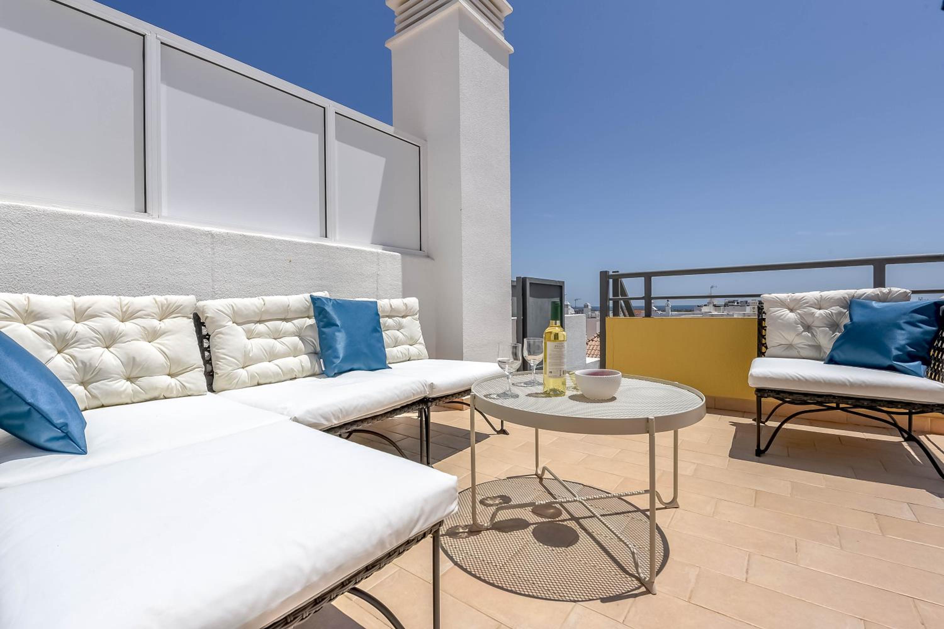 Penthouse Olivia view 3