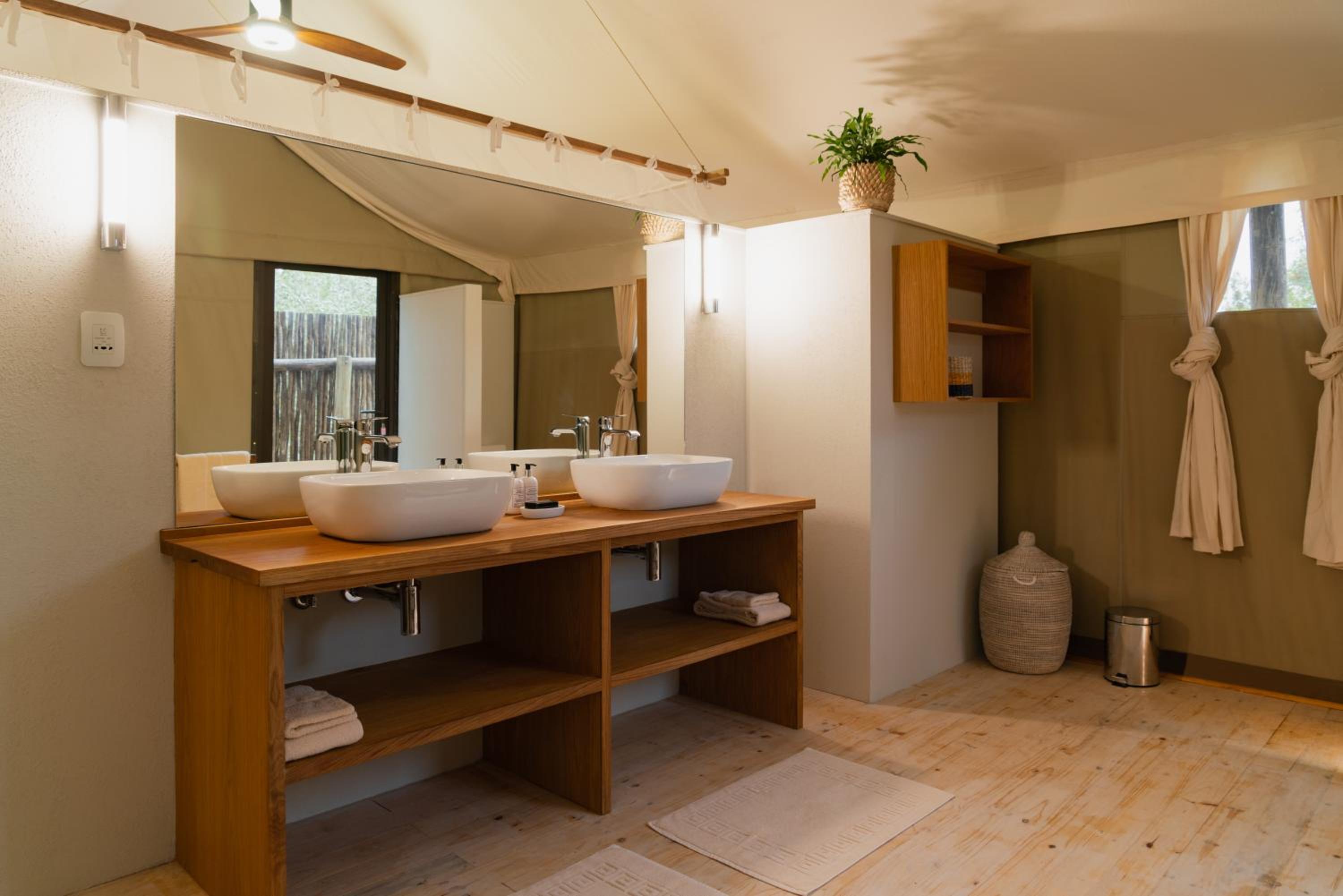 Cape Vulture Lodge view 5