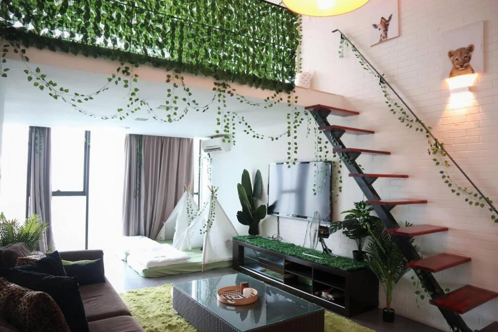 Jungle Loft for 6-7pax near IKEA, Kidzania and 1U photo 1