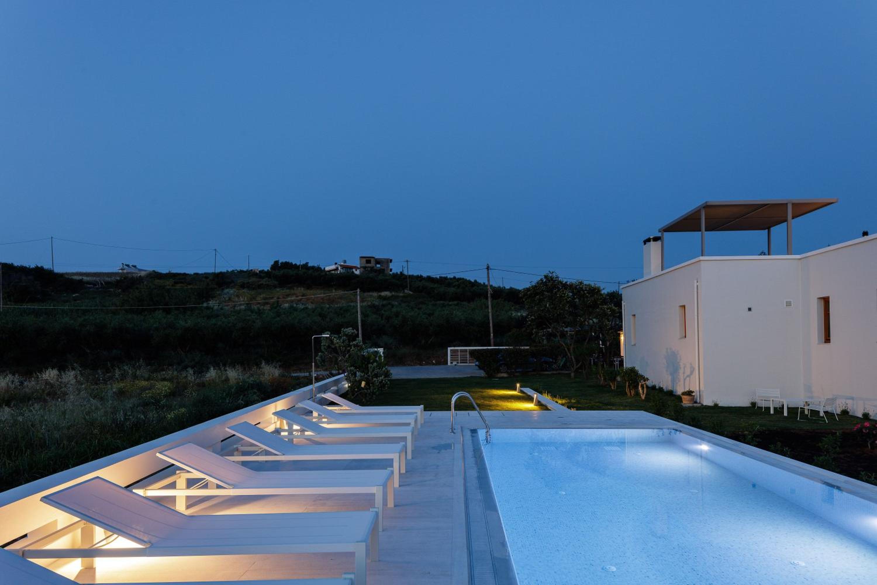 Mikro Livadi Special Lodges - Has an Eco Salt water pool - 150m from the beach