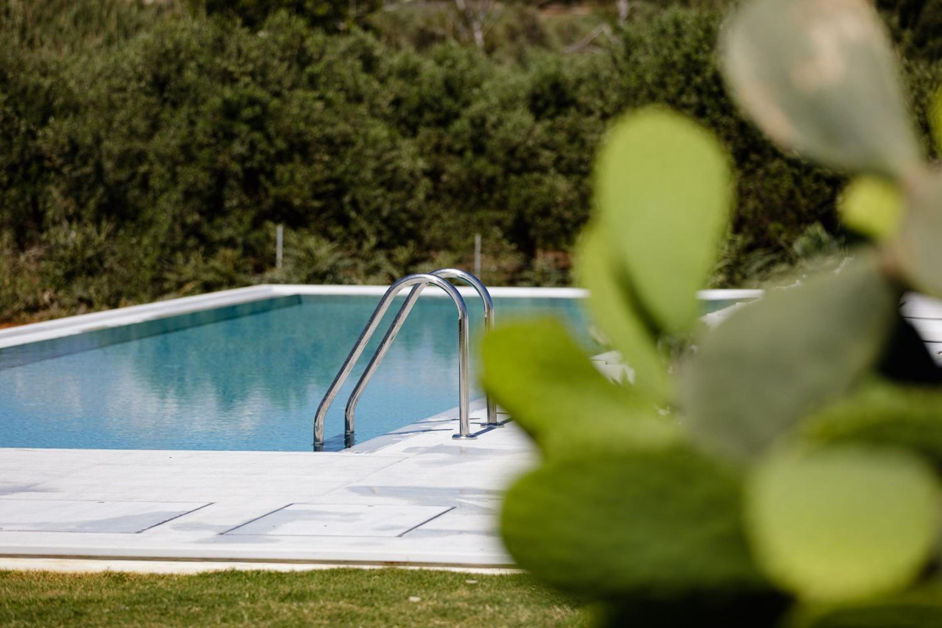 Mikro Livadi Special Lodges - Has an Eco Salt water pool - 150m from the beach
