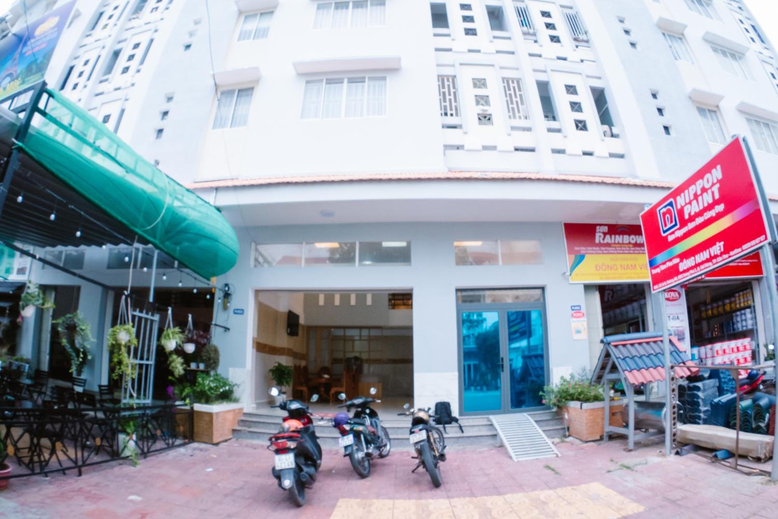 Hung Phu Home & Apartment