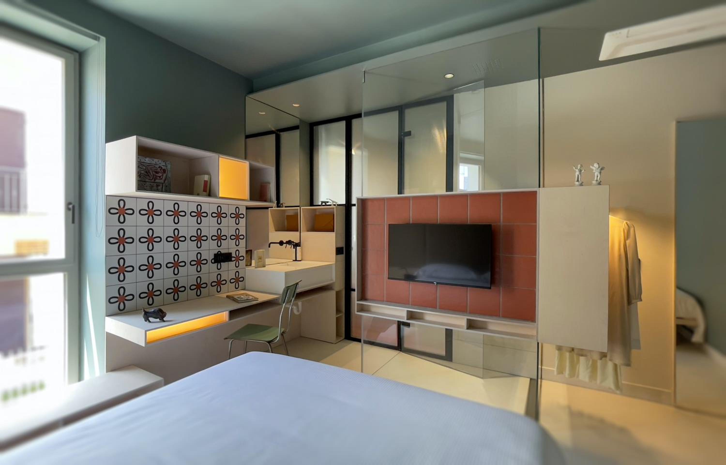 hotel room
