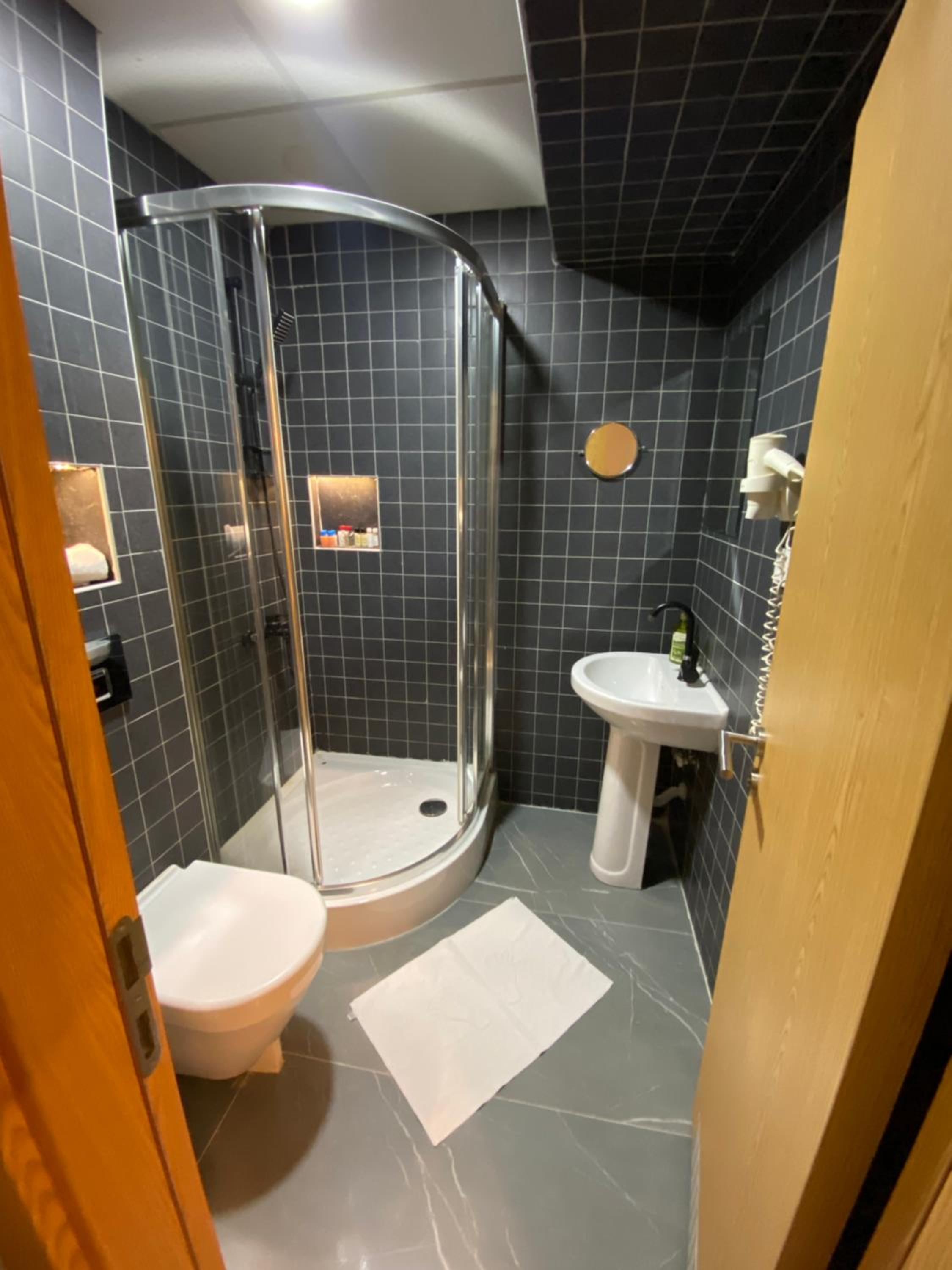 Won Plaza - Image 43