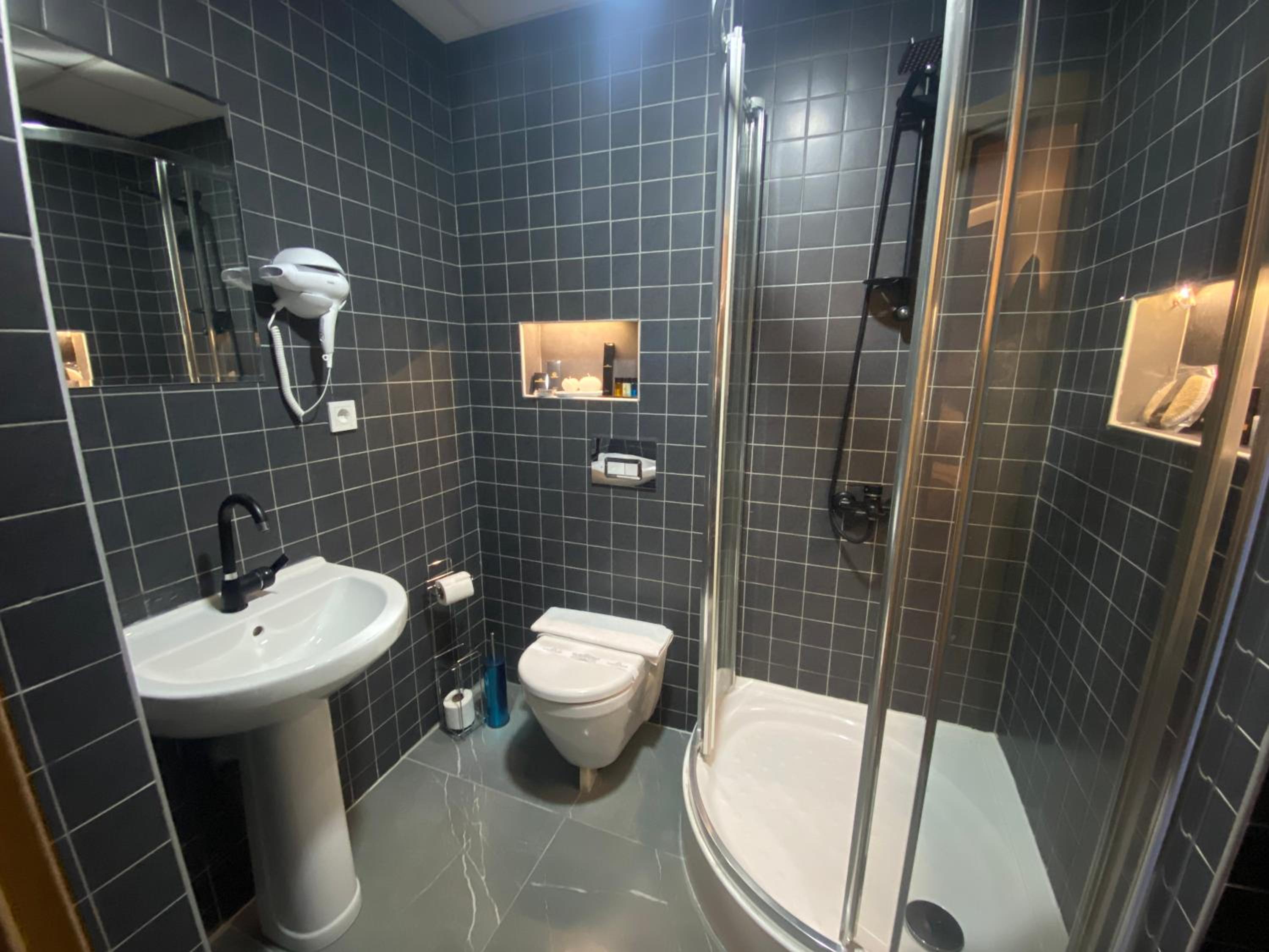 Won Plaza - Image 39