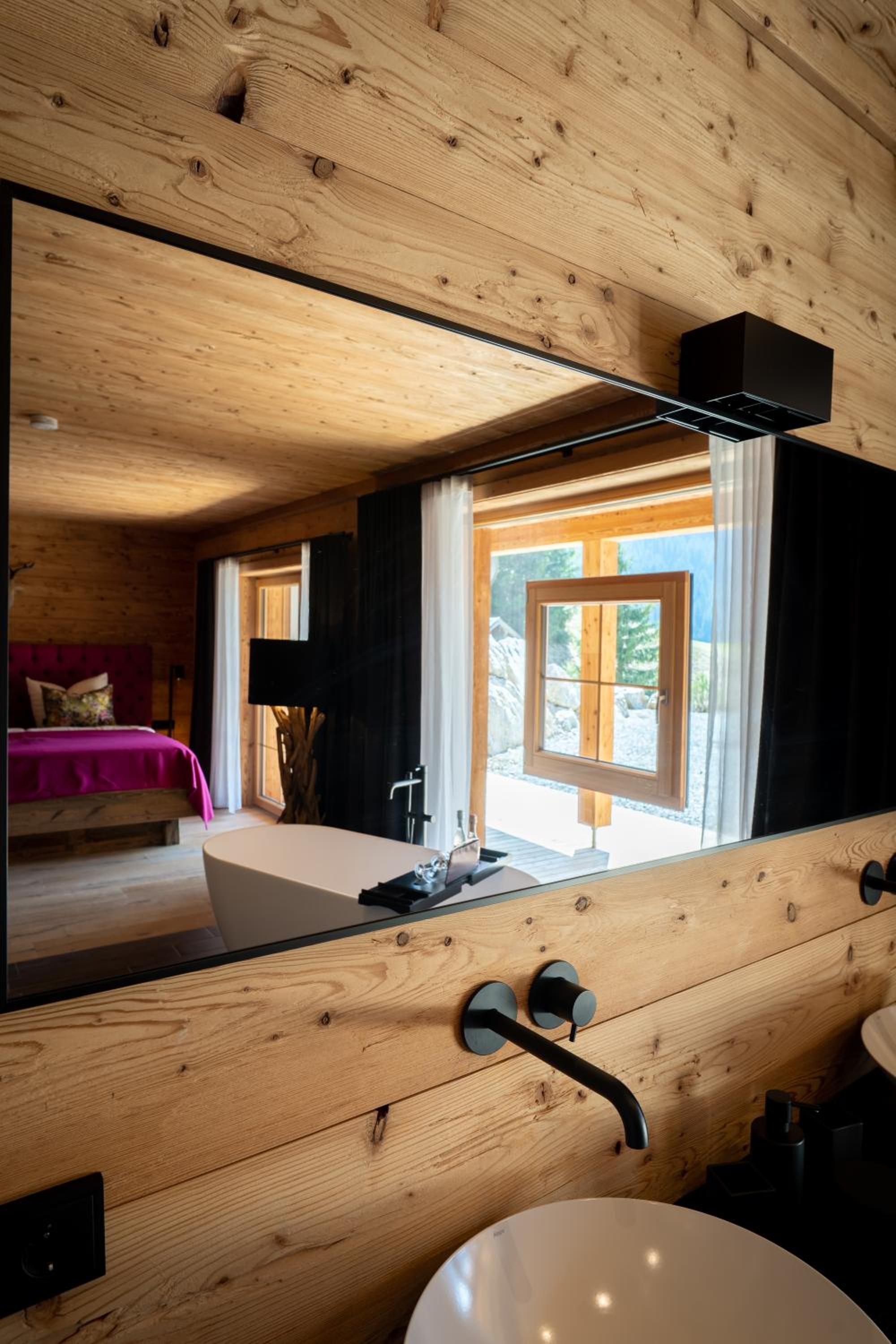 Mountain Chalet R
